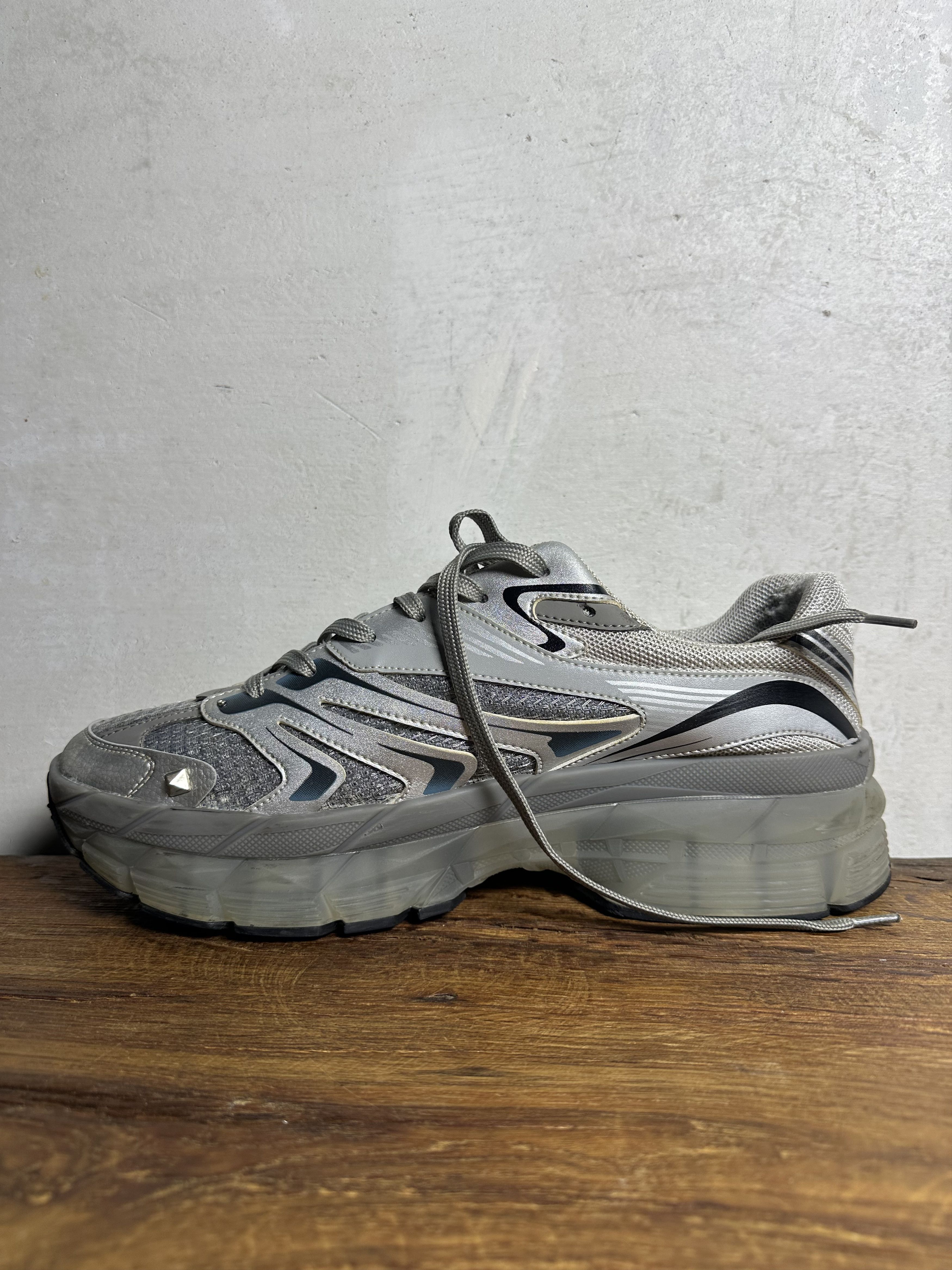 Valentino Valentino Garavani Silver Studded Sneakers Size US 11 / EU 44 - 5 Thumbnail