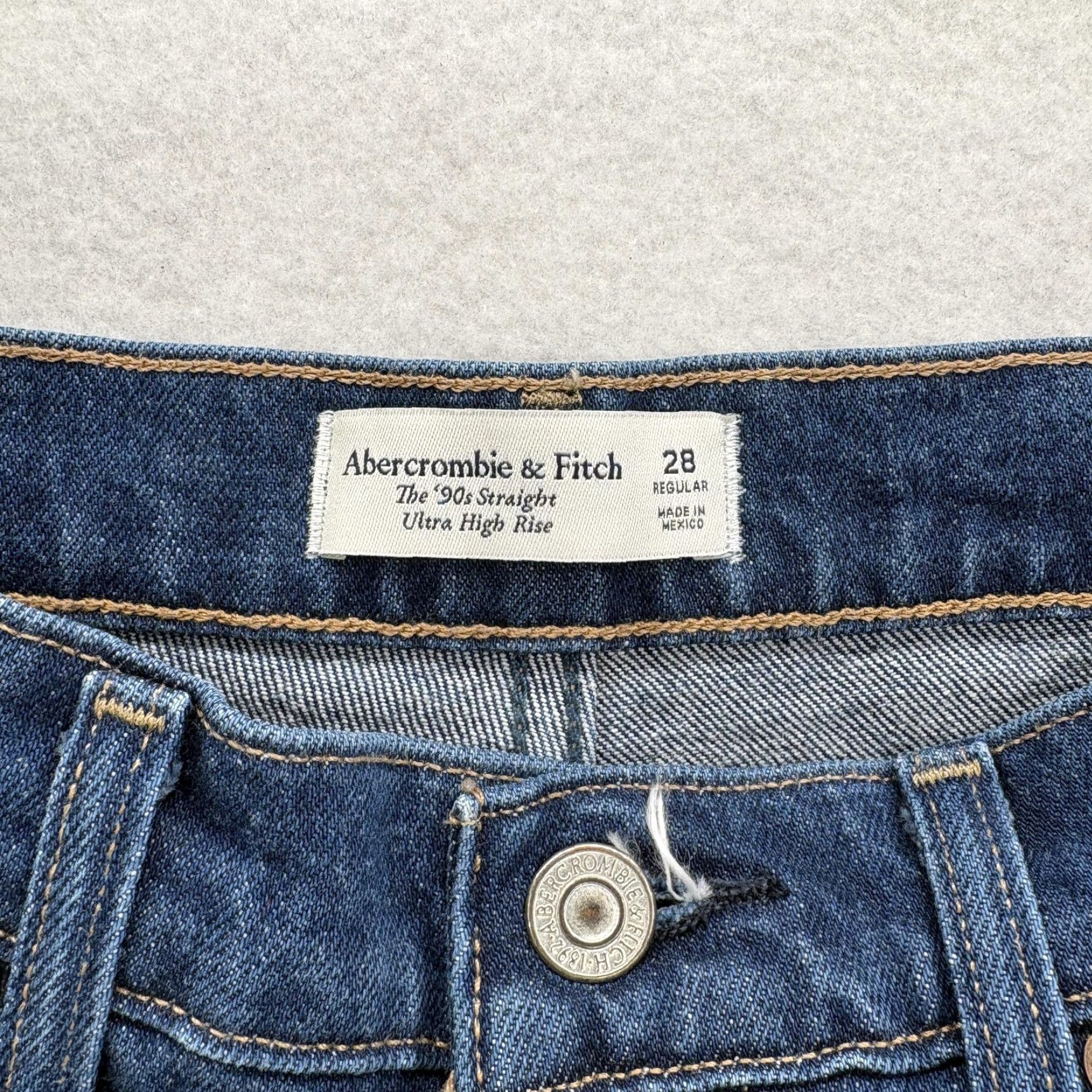 Abercrombie & Fitch Abercrombie & Fitch Jeans Womens 28 Blue Straight High Rise 90s Denim Stretch Pocket Zipper Button 5-Pocket Size 28" / US 6 / IT 42 - 4 Thumbnail