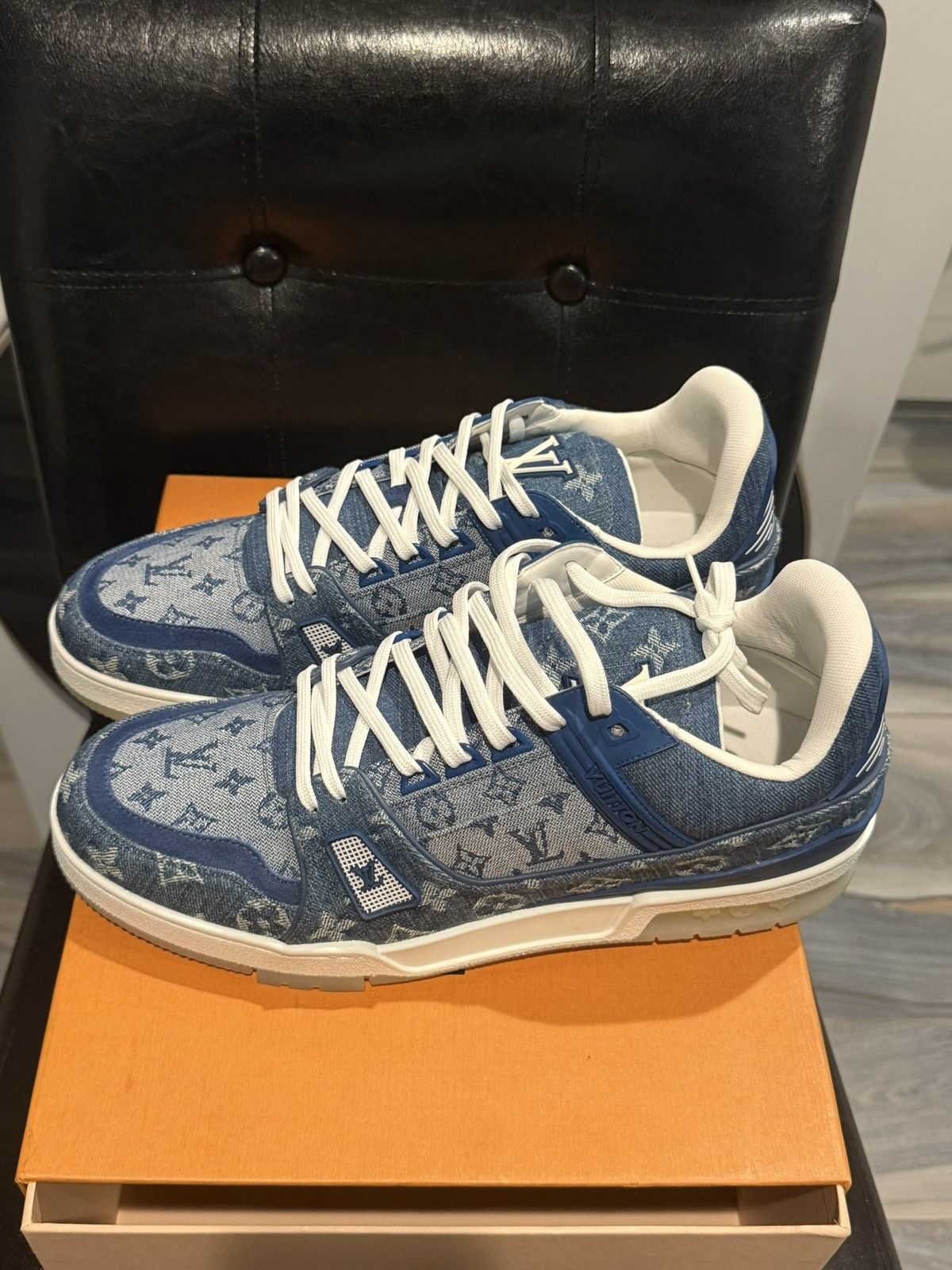 Louis Vuitton Louis Vuitton Trainer Low Monogram Denim Lv10.5 Size US 10.5 / EU 43-44 - 3 Thumbnail