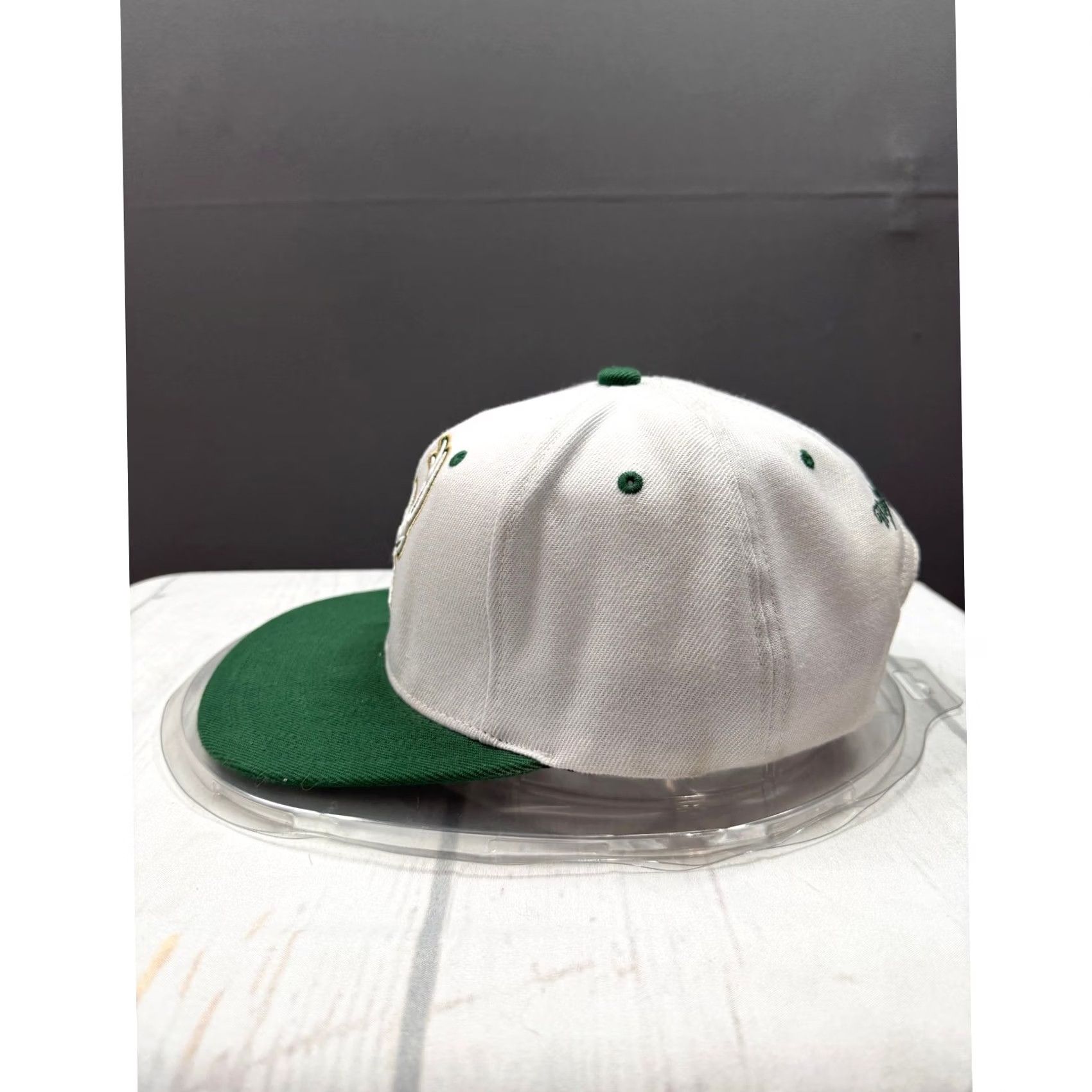 Mitchell & Ness Mitchell & Ness Milwaukee Bucks Hat Mens White Green Snapback Flat Brim OSFA Size ONE SIZE - 3 Thumbnail