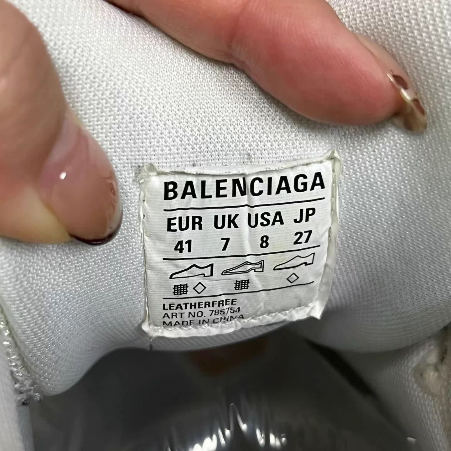 Balenciaga Balenciaga white/red round toe lace-up low-top casual shoe Size US 8 / EU 41 - 5 Thumbnail