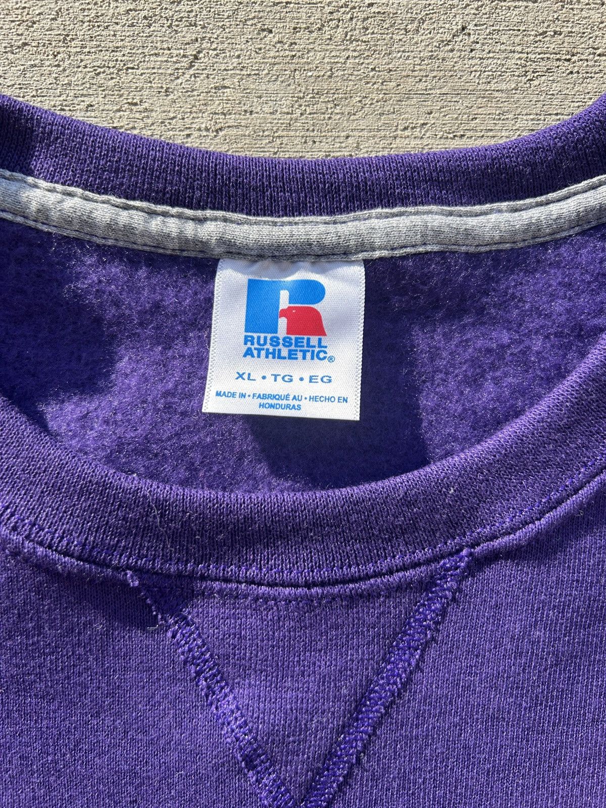 Russell Athletic Vintage 90’s Russel Athletic Crewneck Size US XL / EU 56 / 4 - 4 Thumbnail