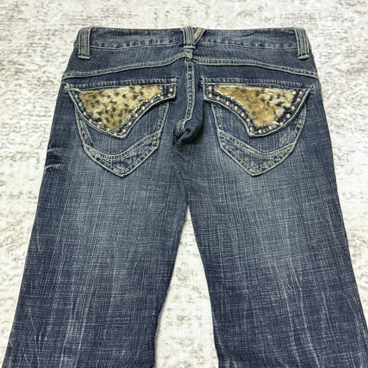 Tornado Mart Oririn Japan Studded Hairy Leopard Details Flared Jeans Size 27" / US 4 / IT 40 - 3 Thumbnail