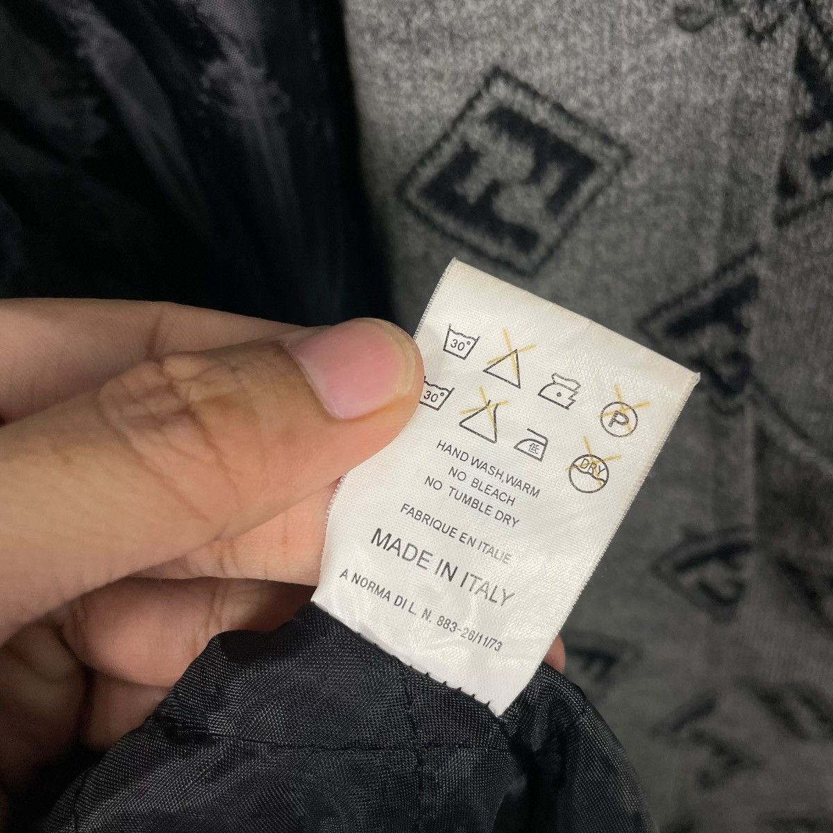 Fendi Vintage Fendi Monogram Hooded Wool Coat Size M / US 6-8 / IT 42-44 - 18 Thumbnail