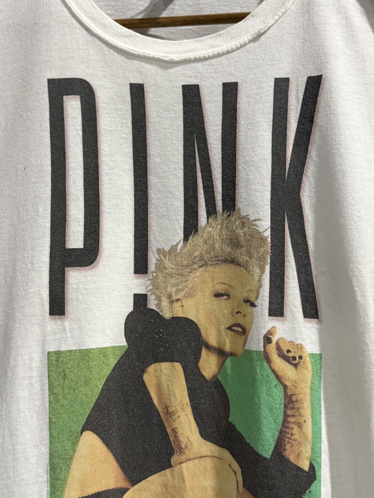 Band Tees Vintage Pink The Truth About Love Tour Tee Size US L / EU 52-54 / 3 - 4 Thumbnail