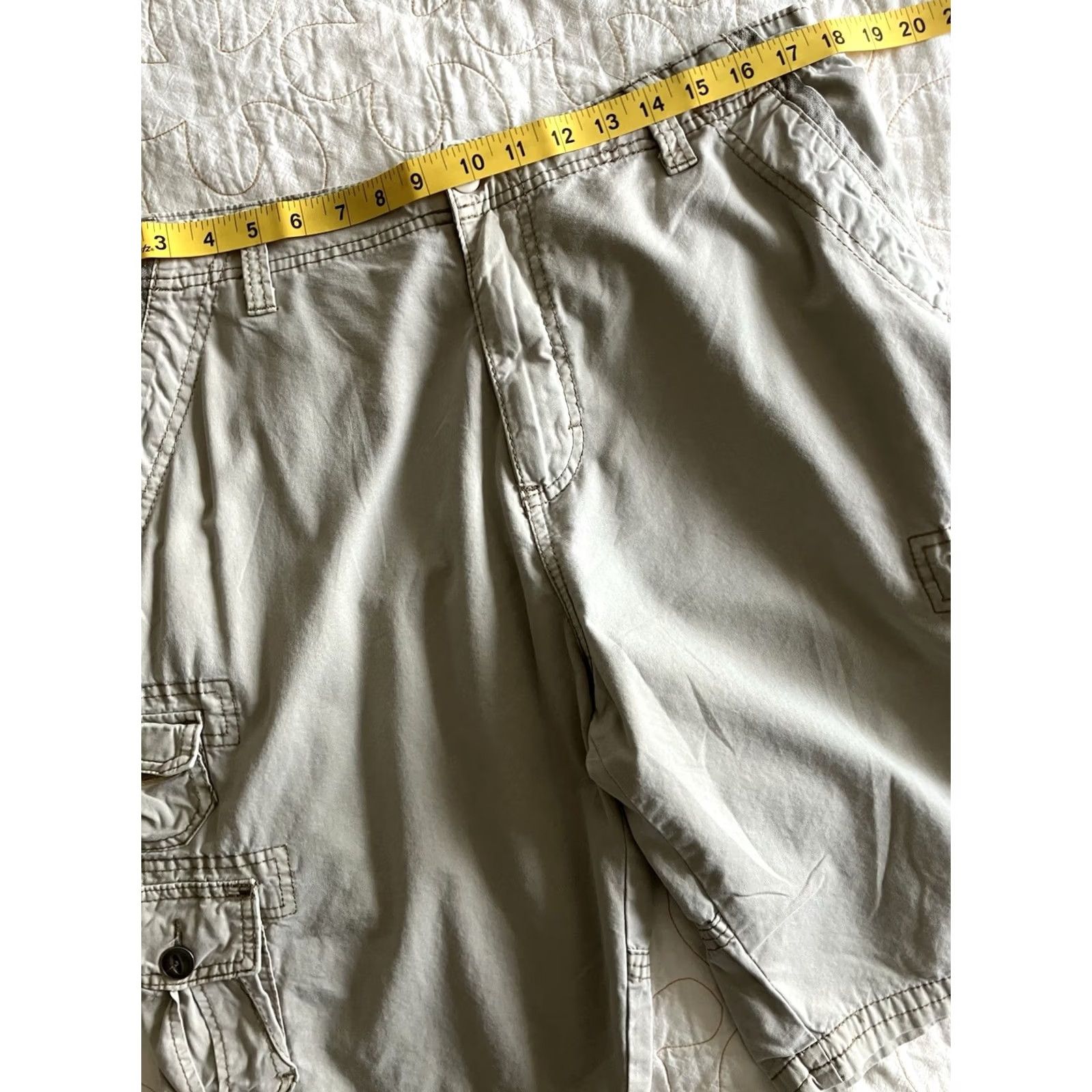 Vintage Plugg Cargo Shorts Men 36 Regular Flat Front Pockets Beige Inseam 10" Mid Rise Summer Casual Knit Cotton Zipper Closure Size US 36 / EU 52 - 4 Thumbnail