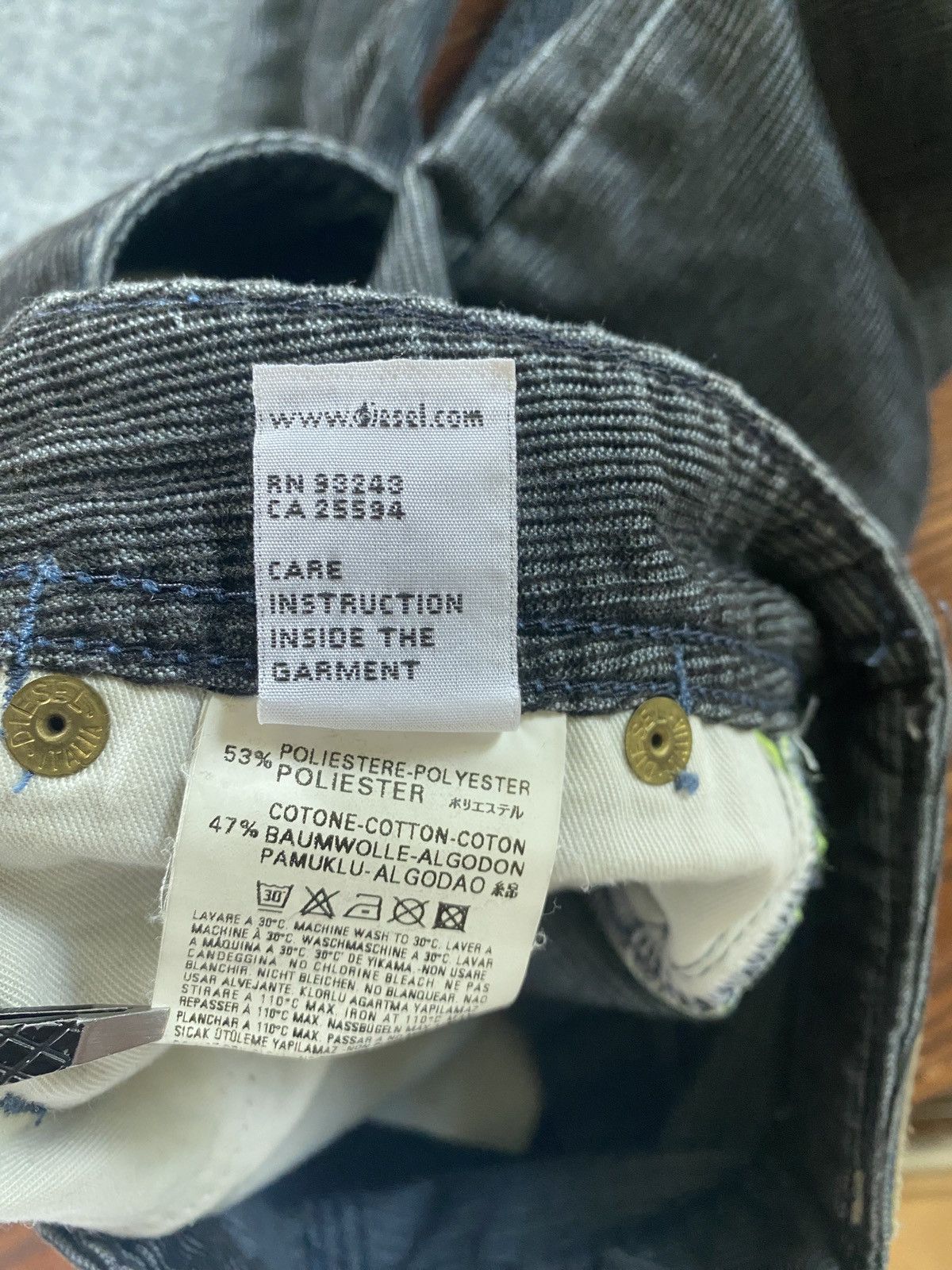 Diesel Vintage Diesel Charcoal Button Fly Fade Corduroy Pants 32x29 Size US 32 / EU 48 - 15 Thumbnail