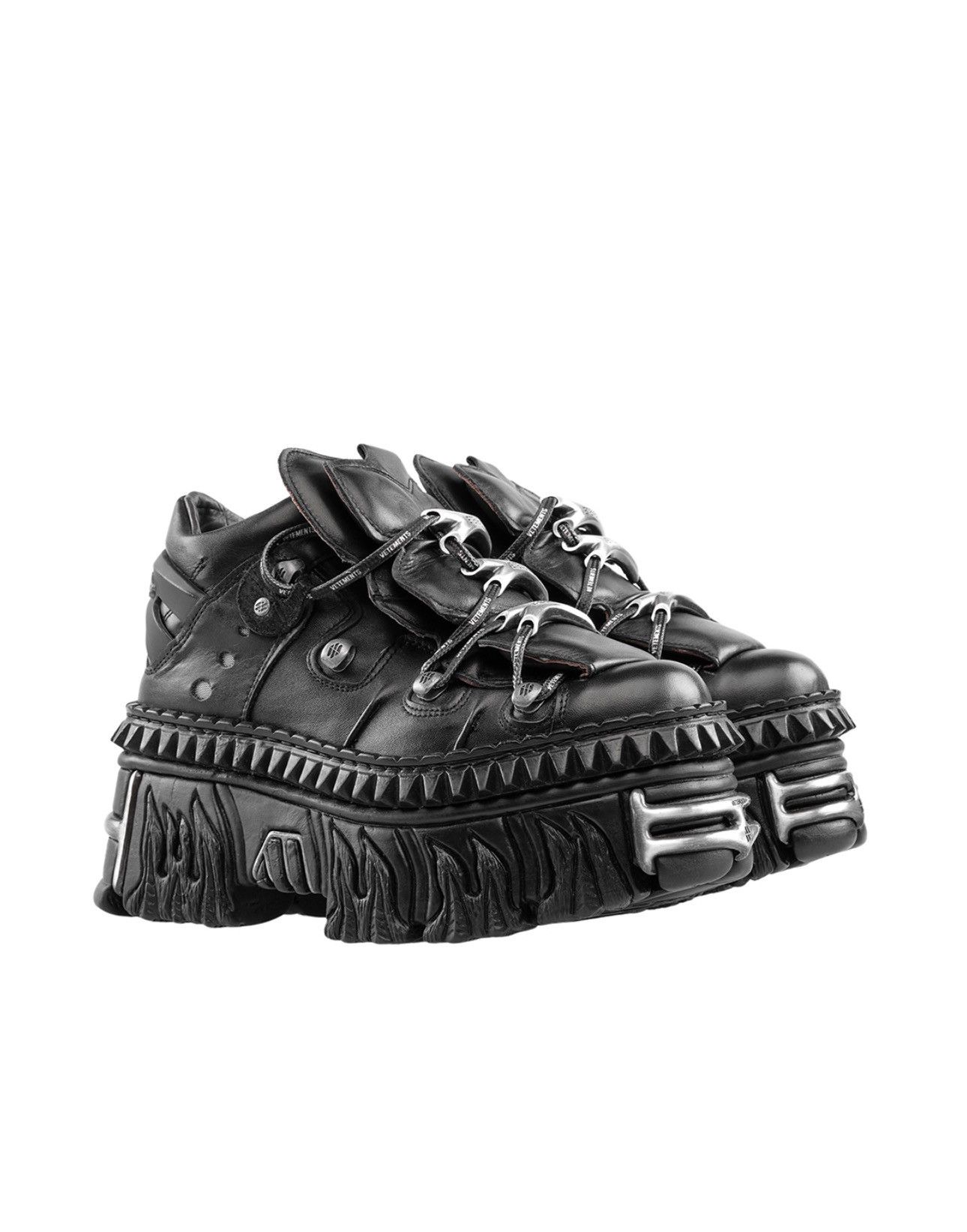 TWICEチェヨン着用【VETEMENTS】New Rock 90mm Rockstar ブーツ TWICEチェヨン着用【VETEMENTS】New Rock 90mm Rockstar ブーツ