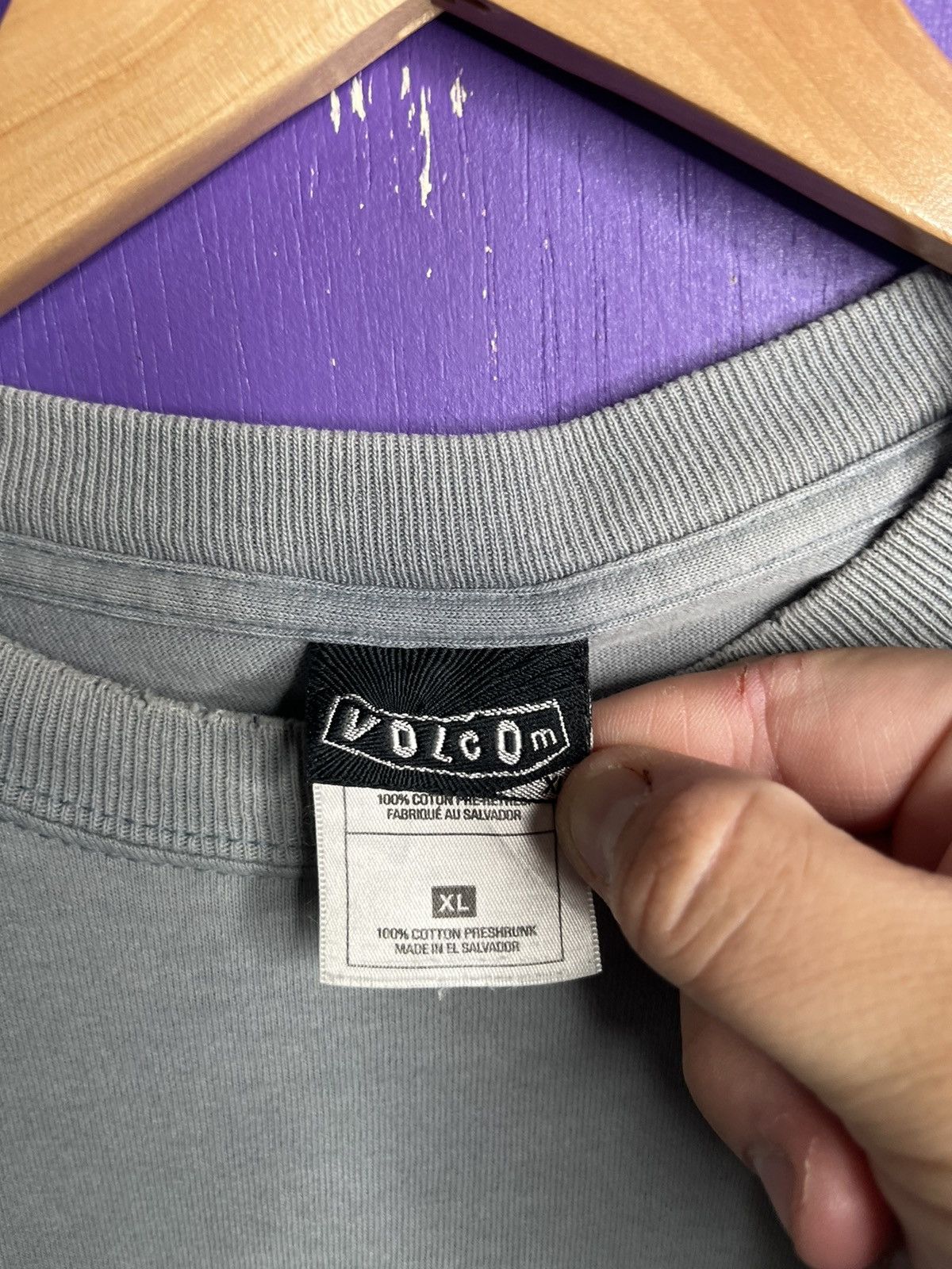 Vintage × Volcom Vintage 90s Volcom strings embroidered logo t-shirt Size US XL / EU 56 / 4 - 4 Thumbnail
