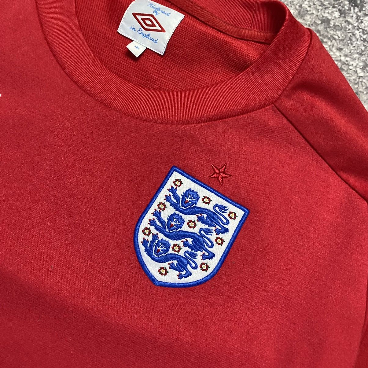 Umbro Vintage Umbro FC England National football team jersey Size US L / EU 52-54 / 3 - 4 Thumbnail