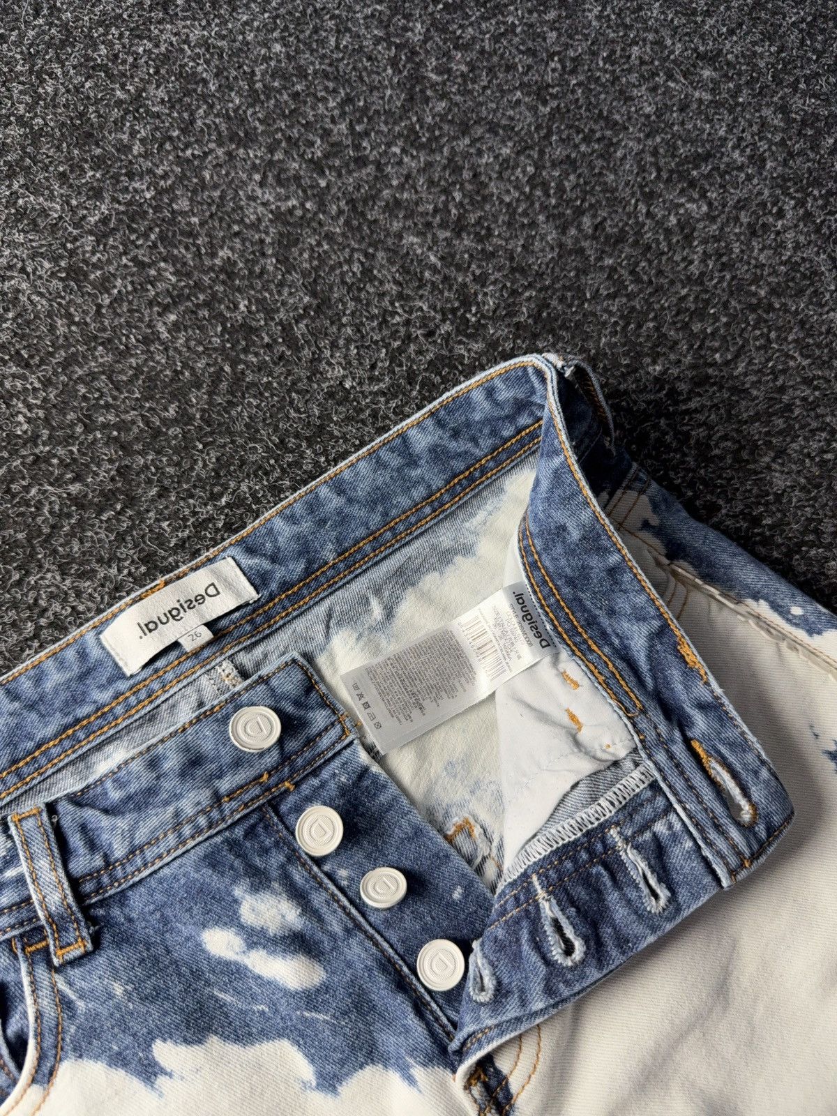 Designer × Desigual Desigual Bleached Lace-Up Jeans with Letter Embroidery Size 28" / US 6 / IT 42 - 7 Thumbnail