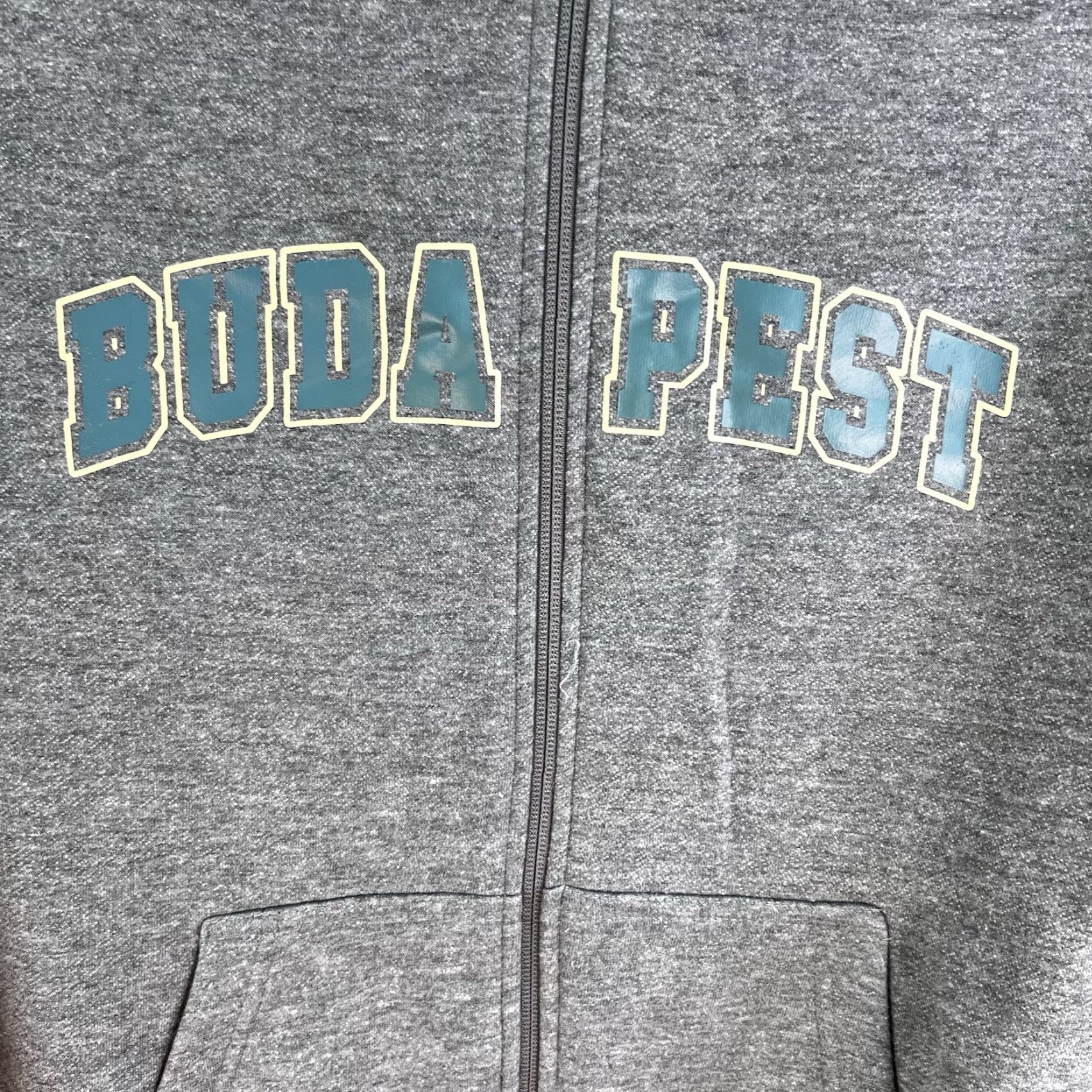 Gildan Budapest #73 Hoodie Mens M Gray Gildan Heavy Blend Graphic Print University Size US M / EU 48-50 / 2 - 2 Thumbnail