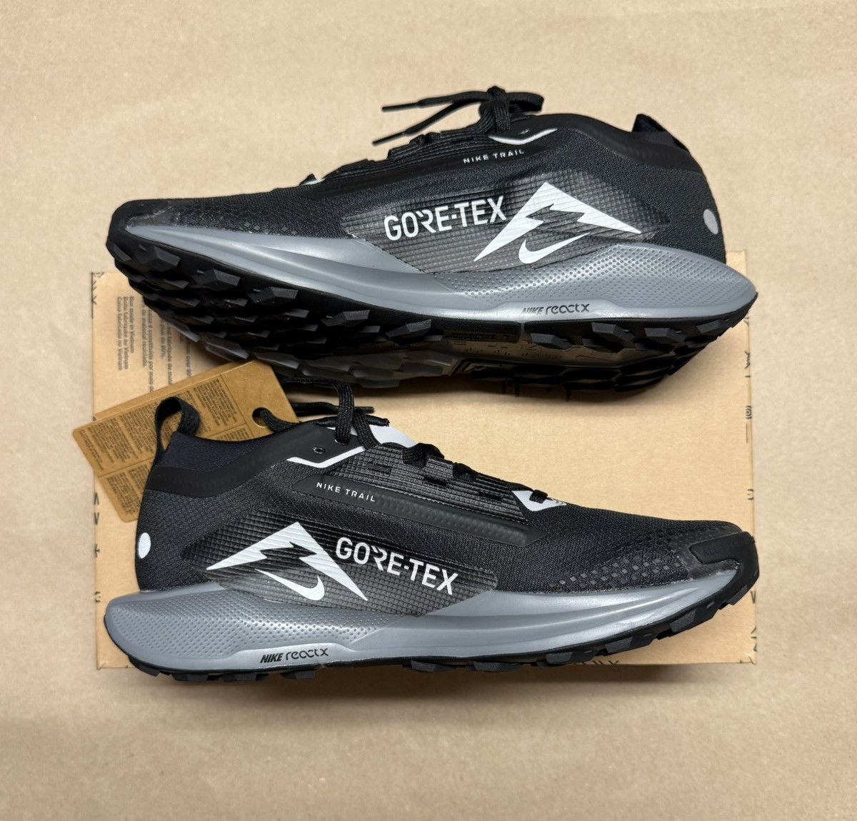 Nike Nike Pegasus Trail 5 GTX Gore Tex Black Mens size 7 Hiking Size US 7 / EU 40 - 2 Thumbnail