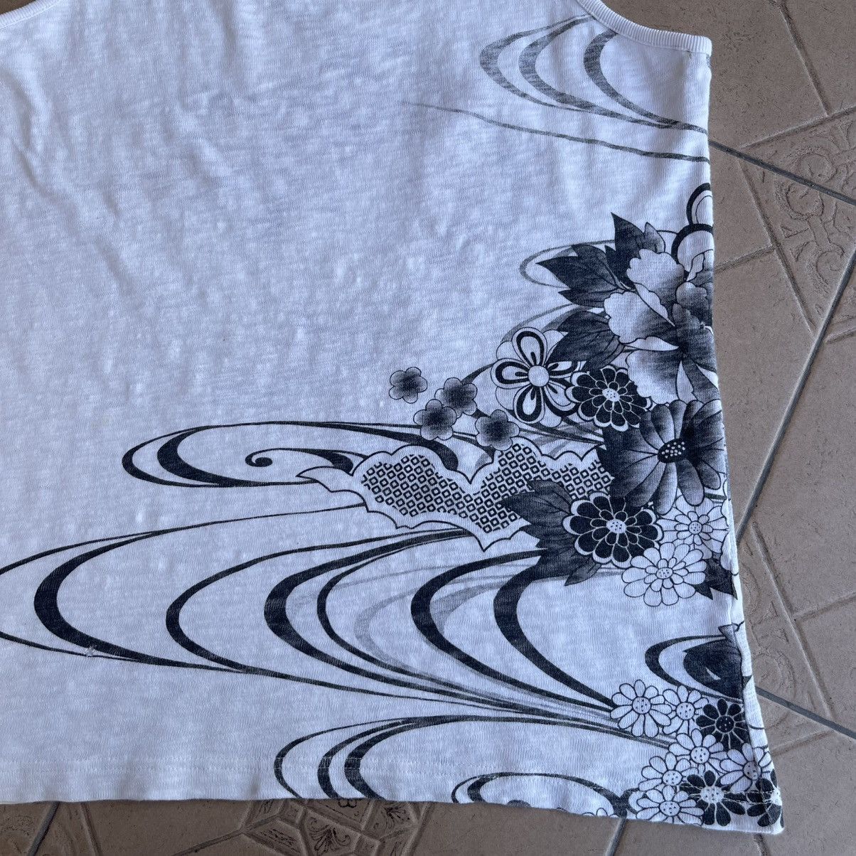 Japanese Brand × Vintage Karakuri Sukajan Vintage Tank Top Size M to L Size US M / EU 48-50 / 2 - 6 Thumbnail