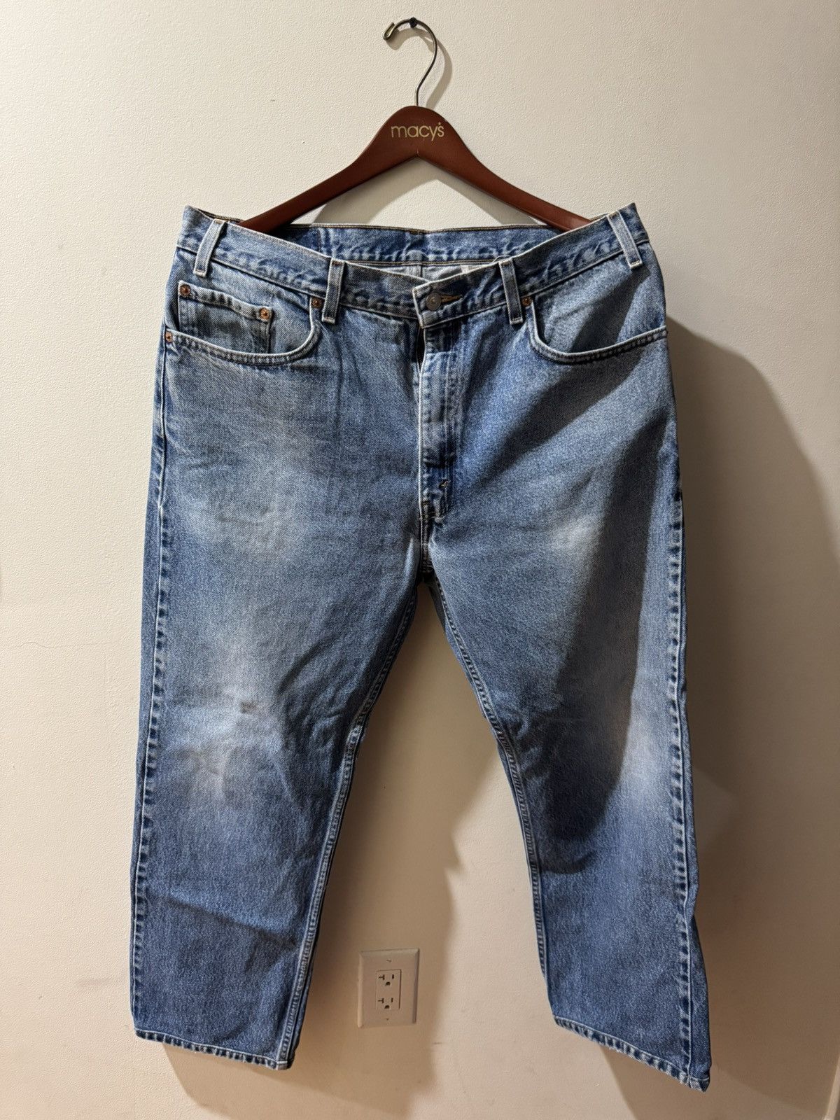 Levi's Men’s 90s Vintage Levi’s 505 Medium Wash Straight Leg Jeans Size US 36 / EU 52 - 1 Thumbnail