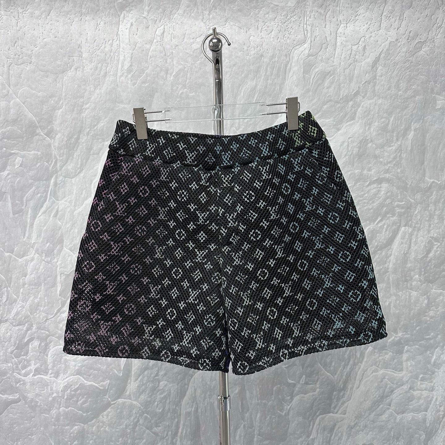 Louis Vuitton Louis Vuitton Tulle Gradient Print Cutout Shorts Size 40" / US 18 - 1 Thumbnail