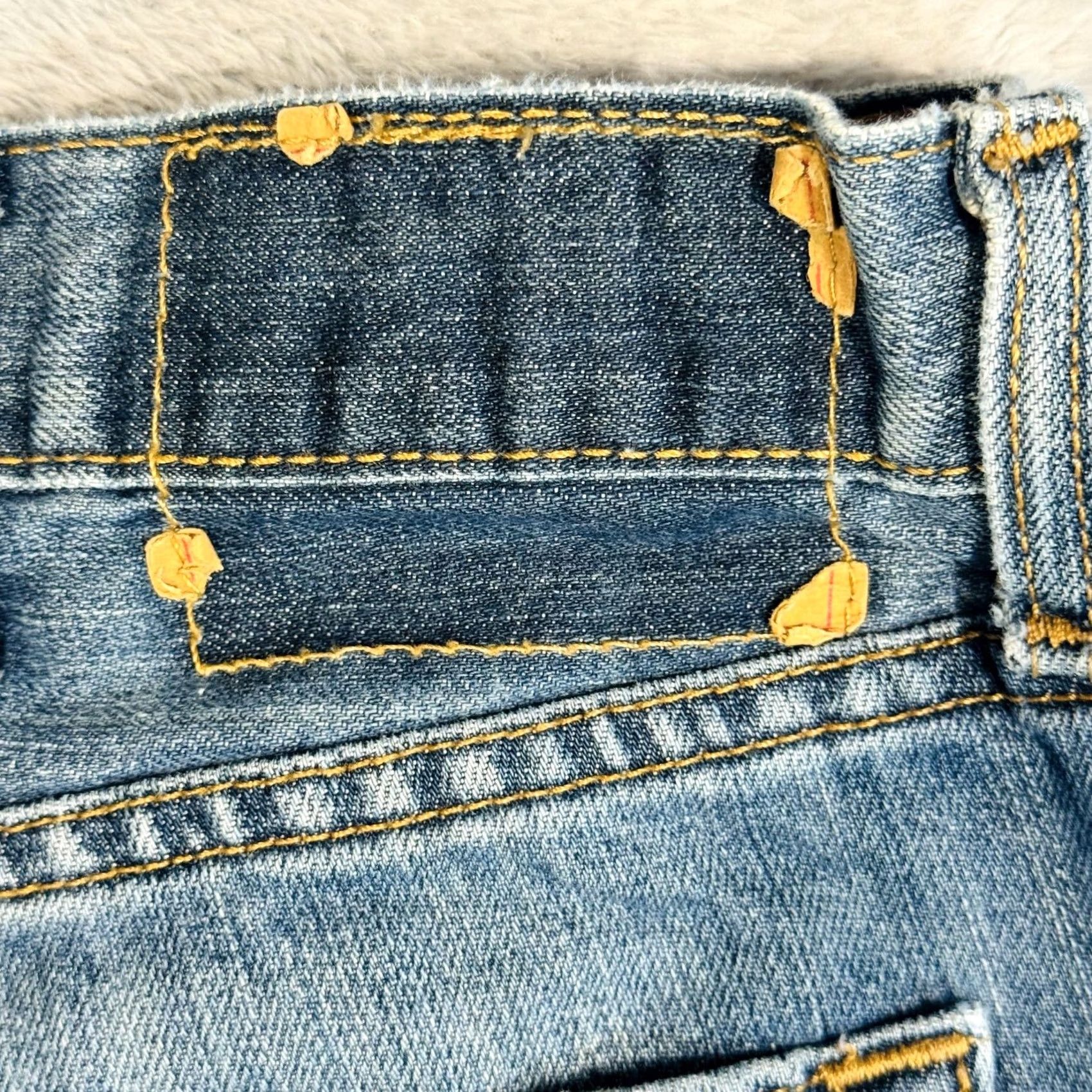 Levi's Levi's 501 Jeans Mens Regular Straight Blue Light Wash Button Fly 40x36 Denim Cotton 5-Pocket USA Vintage No Size US 40 / EU 56 - 7 Thumbnail