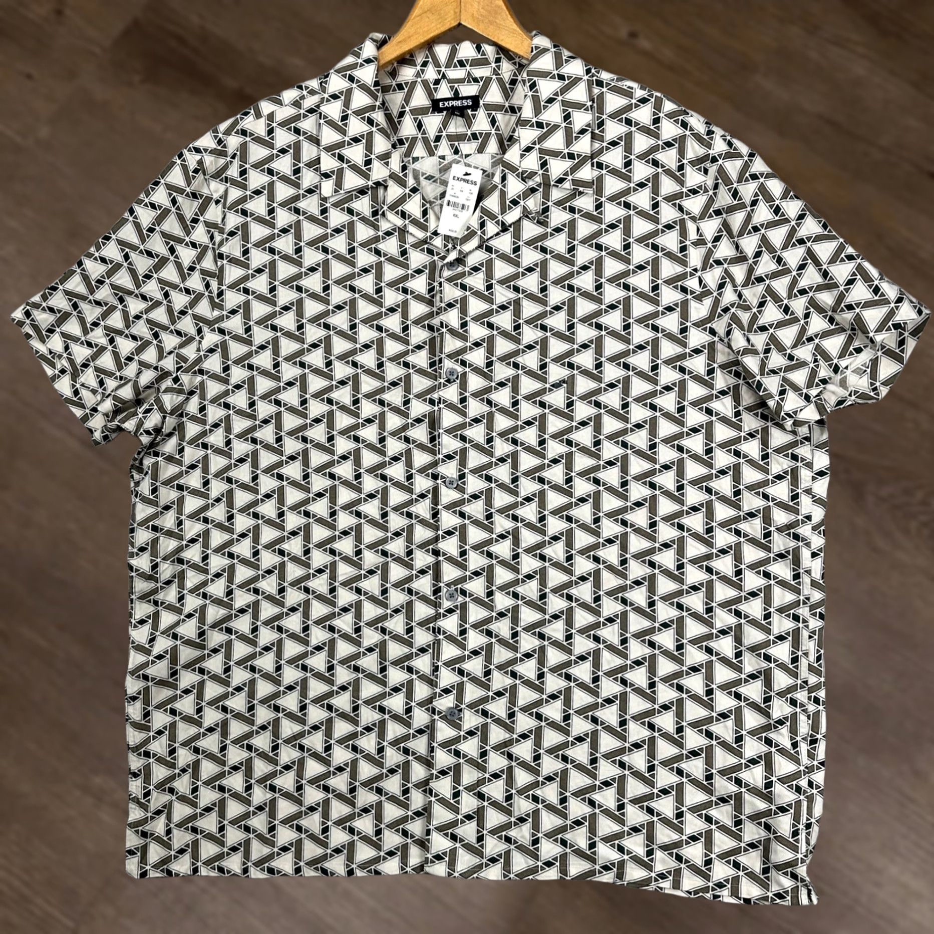 Express VINTAGE Express Mens Button Up Shirt 2XL Gray Geometric Print Short Sleeve Casual NEW Size US XXL / EU 58 / 5 - 1 Thumbnail