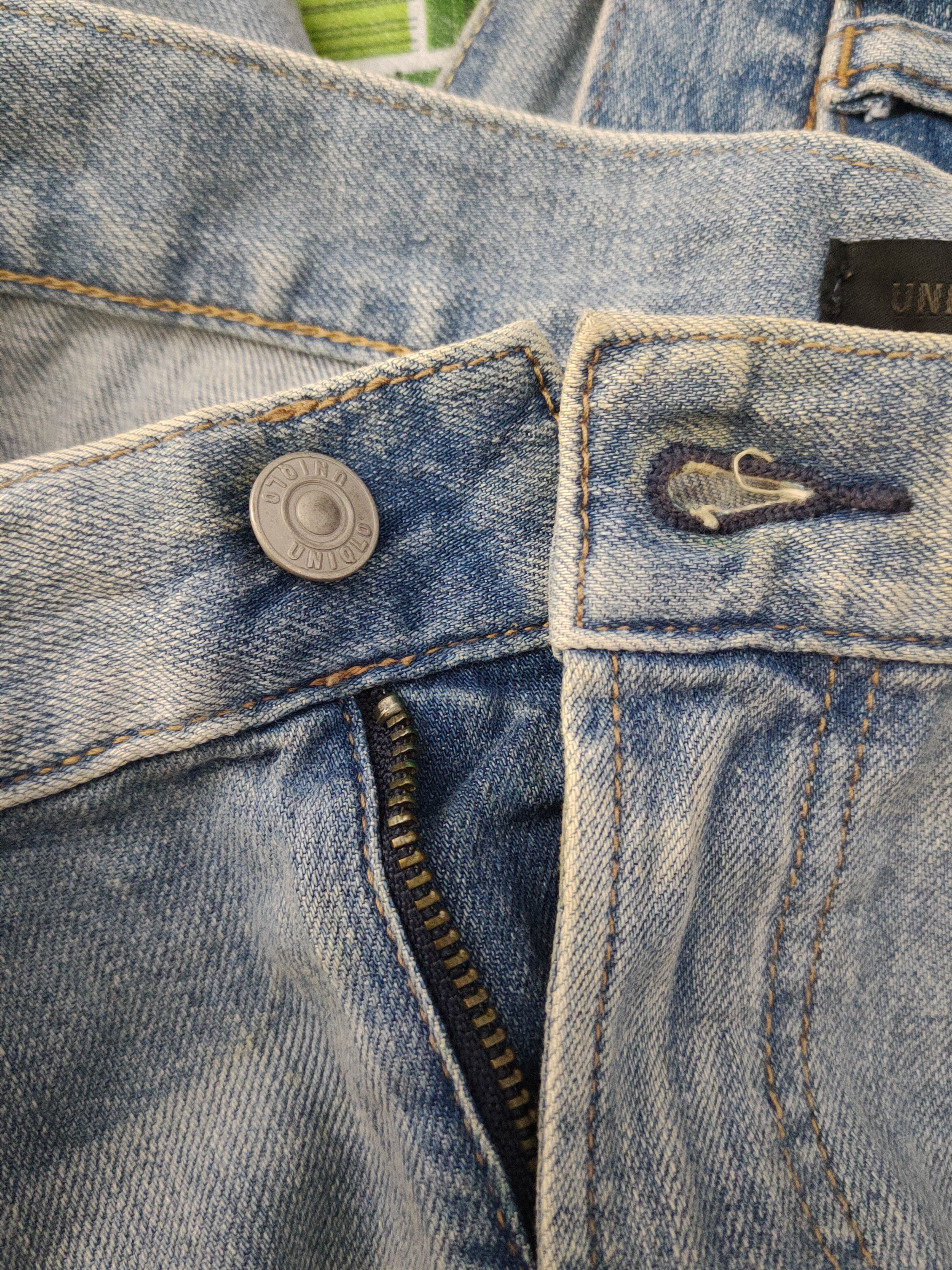 Japanese Brand Uniqlo Blue Faded Distressed Ripped Jeans #W1297 Size US 31 - 16 Thumbnail