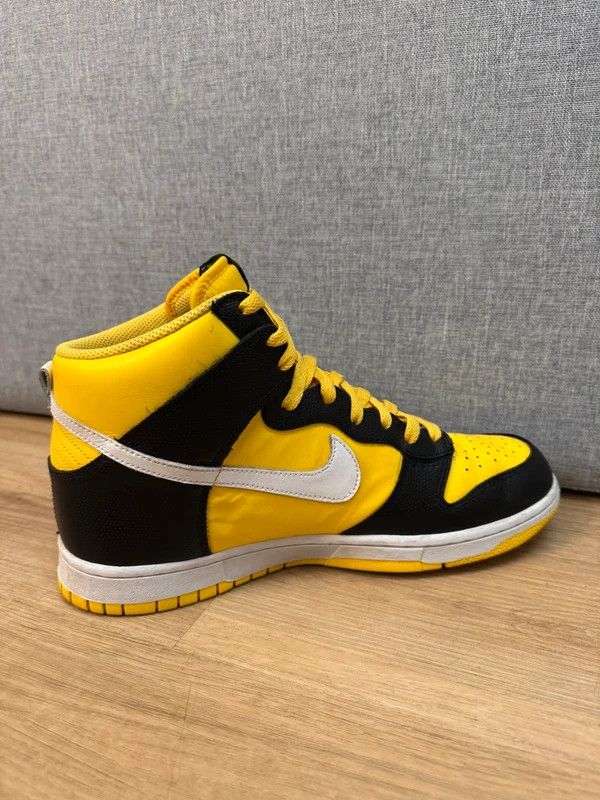 Nike Nike Dunk High White Varsity Maize 2011 Wu Tang Clan Rare 45 Size US 11 / EU 44 - 3 Thumbnail