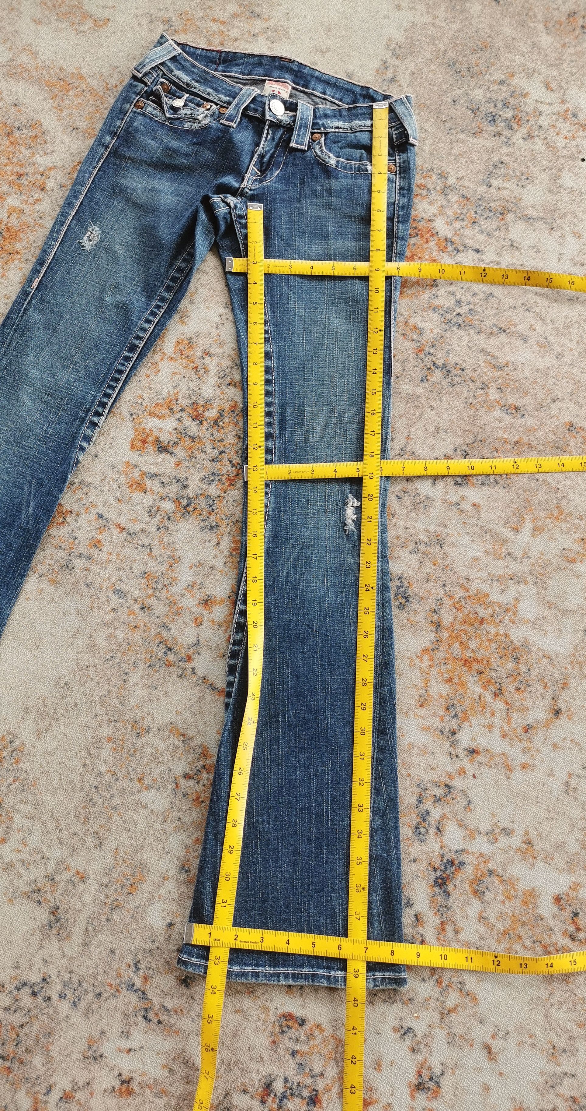 True Religion True Religion Flared Twisted Jeans Size 26" / US 2 / IT 38 - 3 Thumbnail
