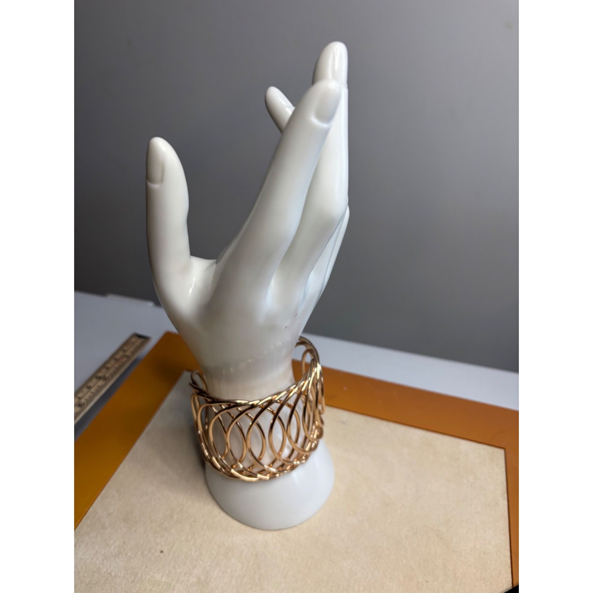 Other Vintage Gold-Toned Openwork Cuff Bracelet With Twisted Wire Size ONE SIZE - 7 Thumbnail