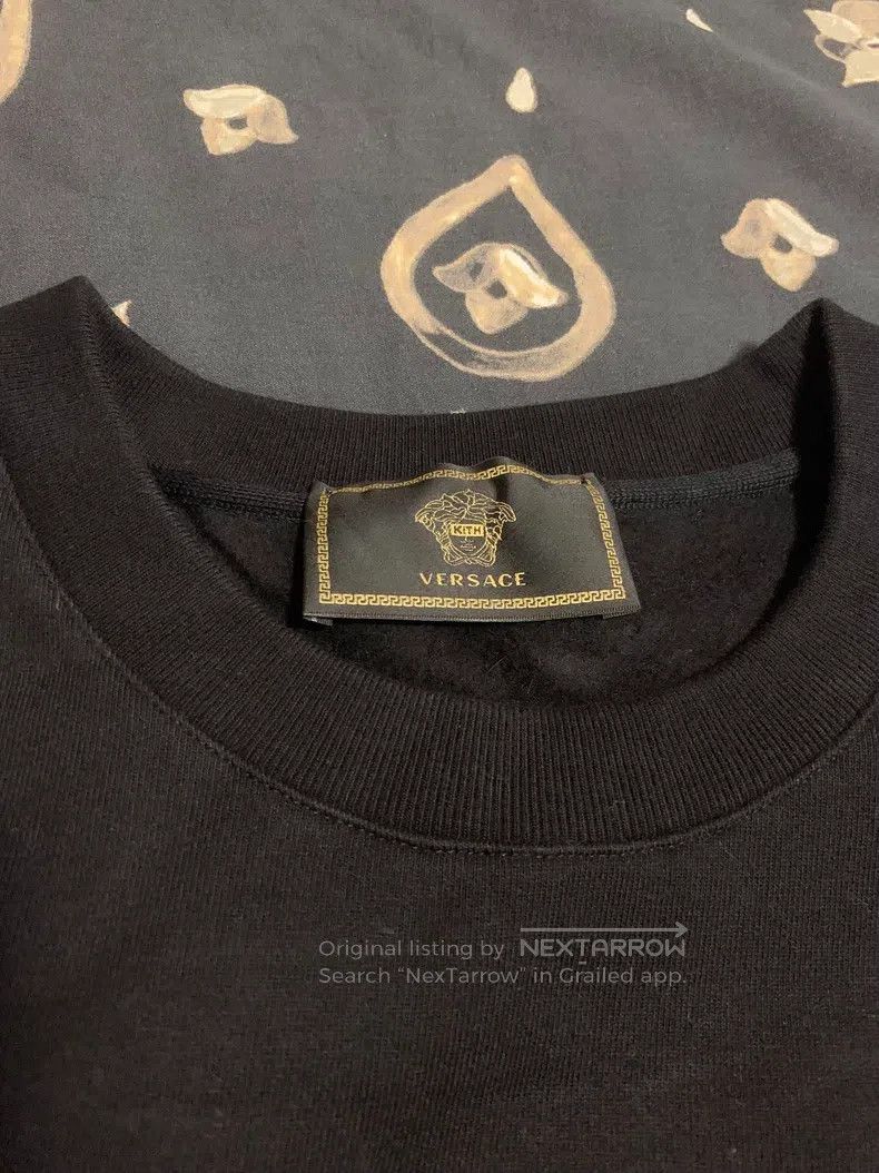 Versace Versace A black sweatshirt embroidered with gold thread Size US M / EU 48-50 / 2 - 3 Thumbnail