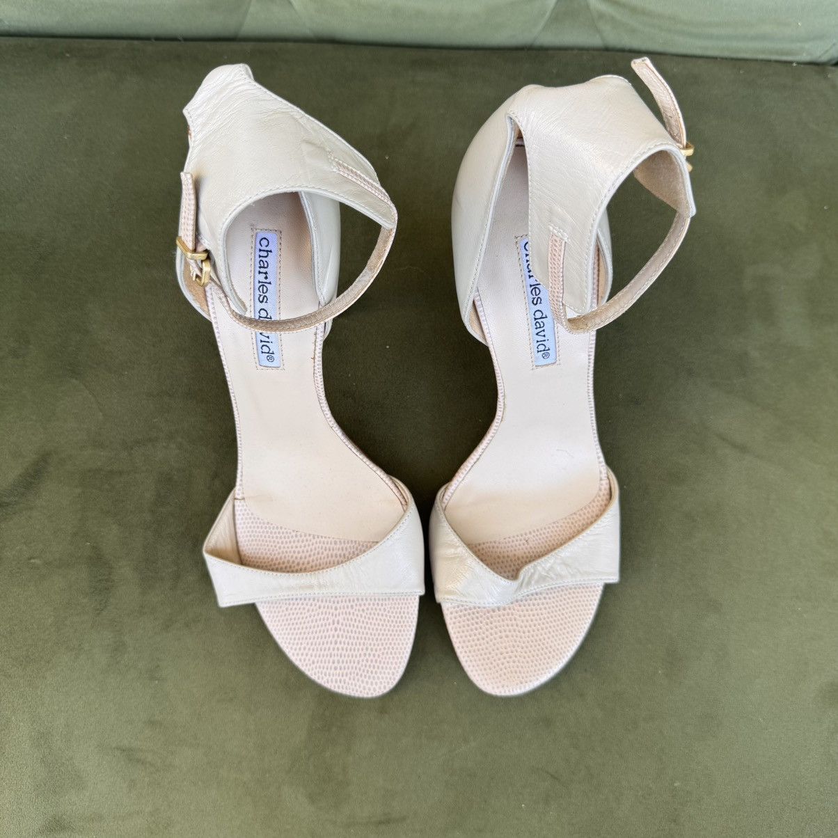 Other CHARLES DAVID Women's Camomile Pump size 9 B Size US 9 / IT 39 - 2 Thumbnail