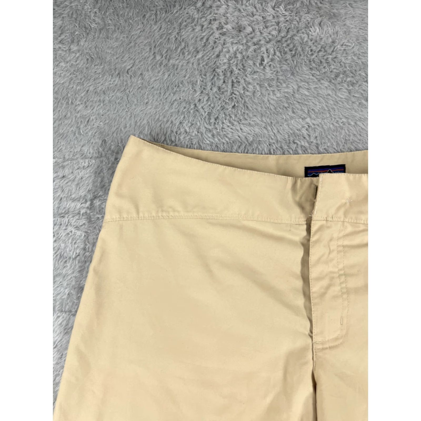 Patagonia Patagonia Shorts Womens 8 Beige Duway 100% Polyester Flat Front Pockets Size 30" / US 8 / IT 44 - 4 Thumbnail