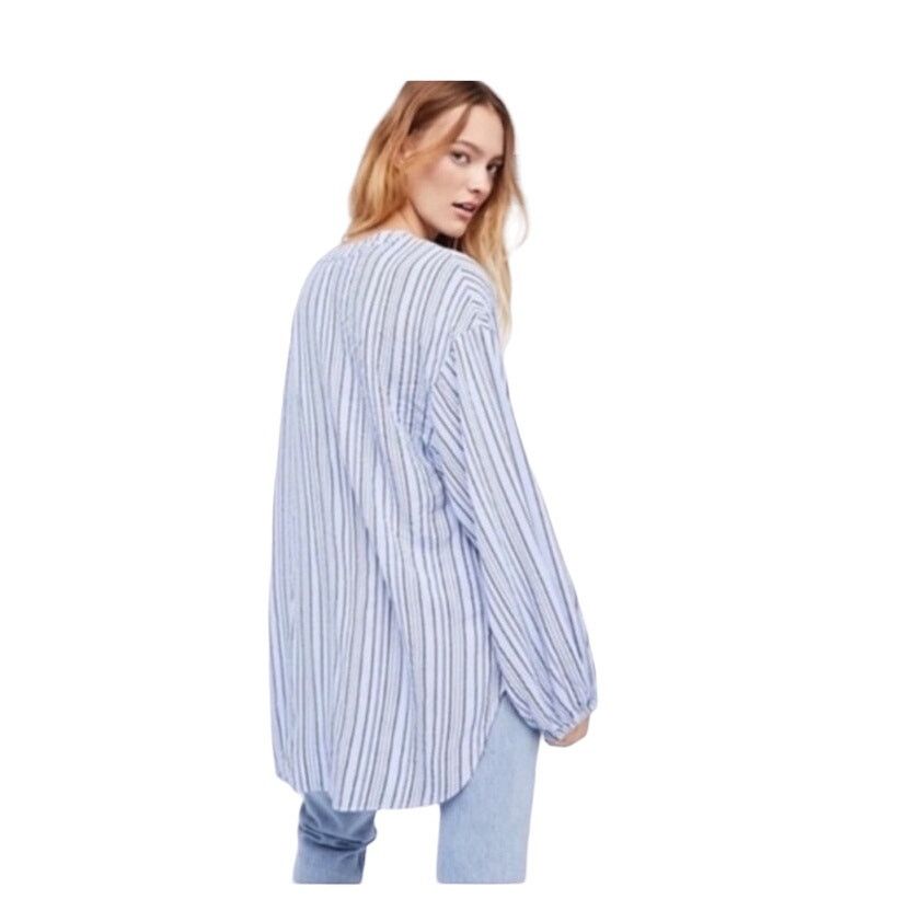 Free People Free People Blue and Gray Stripped Oversized Blouse Sz XS Size XS / US 0-2 / IT 36-38 - 2 Thumbnail