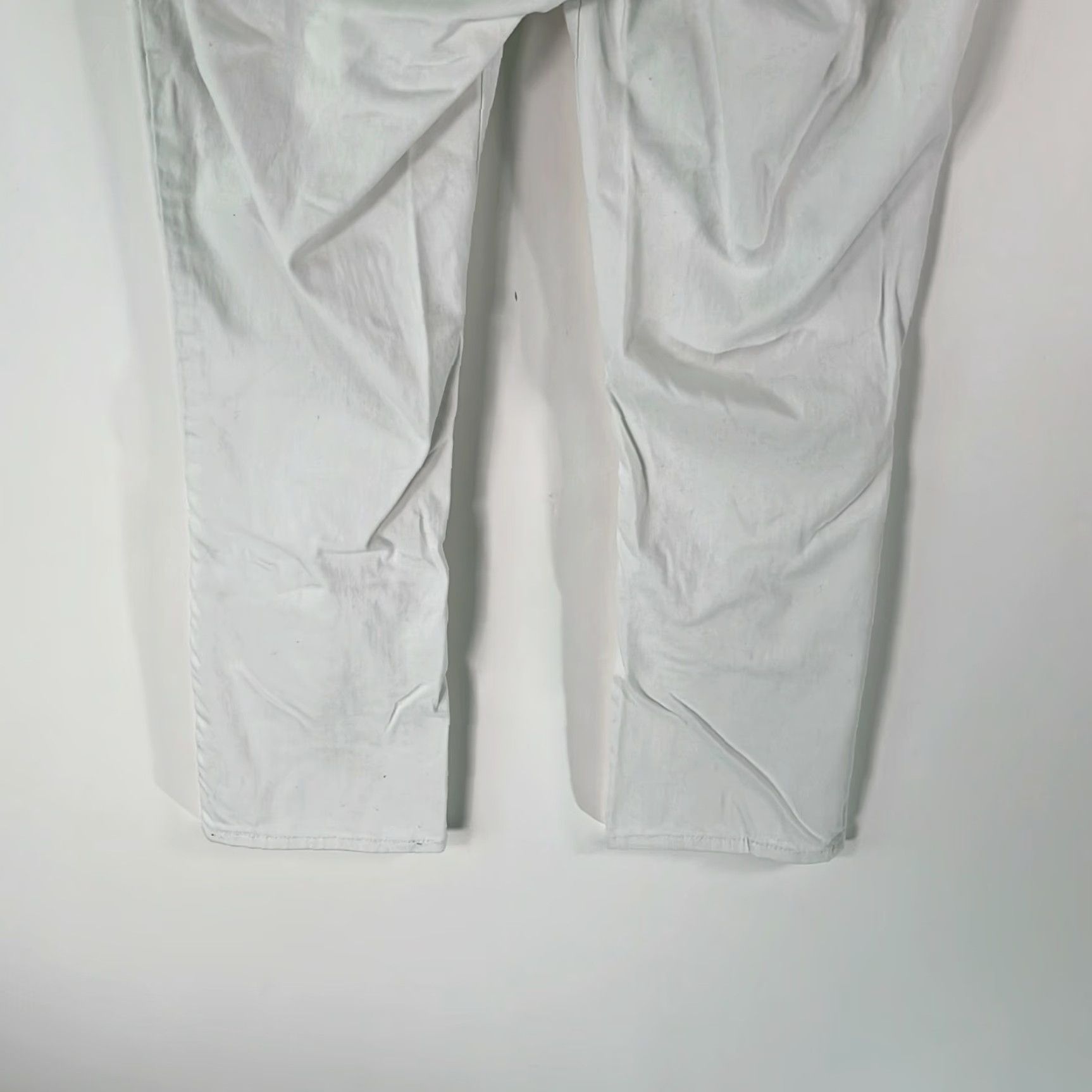 L.E.I. L.e.i. Jeans Women Cropped White Size 5 Ultra Low Rise Cropped Jeans 5-Pocket Denim Size 27" / US 4 / IT 40 - 4 Thumbnail