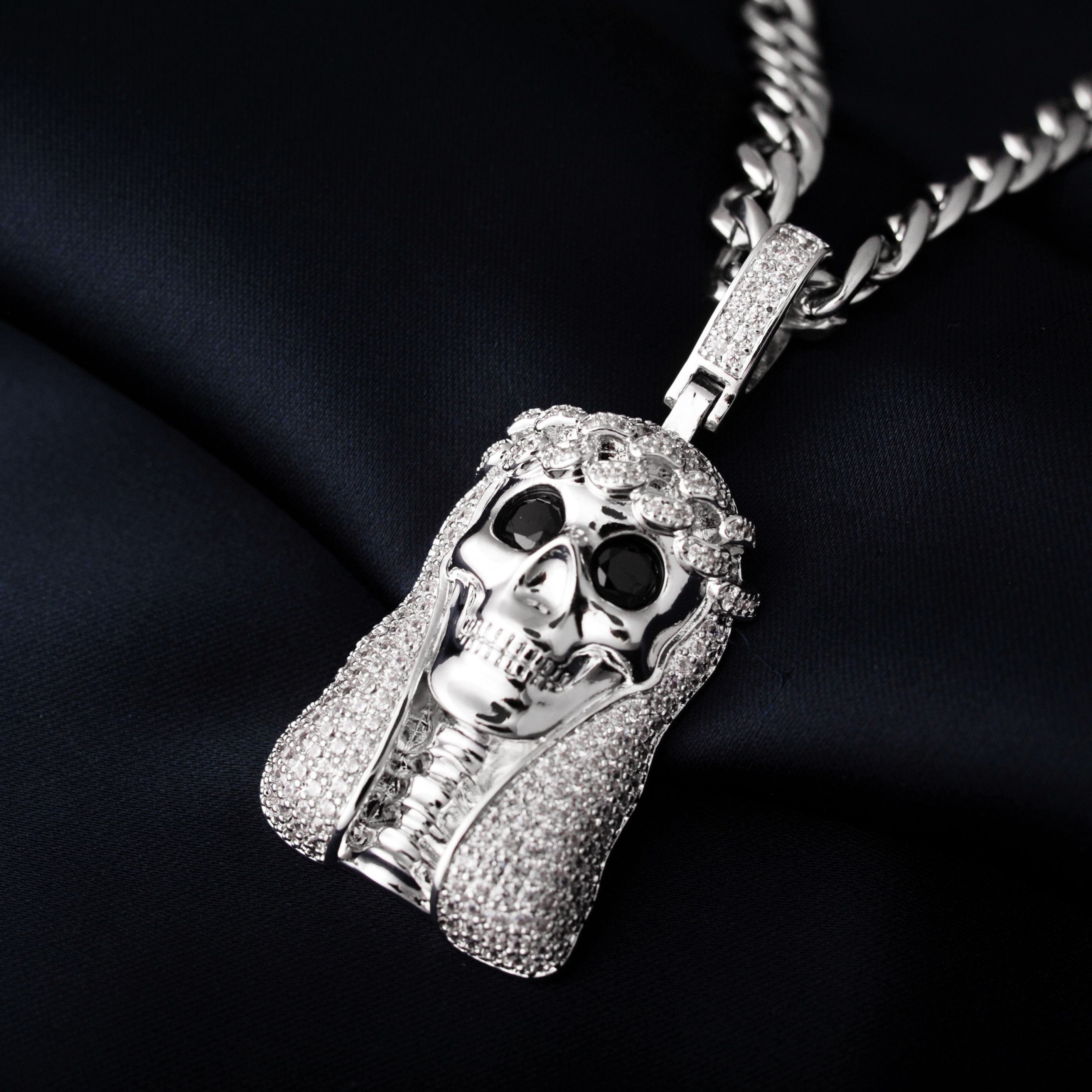 Jewelry Skull Skeleton Pendant Necklace Size ONE SIZE - 1 Thumbnail