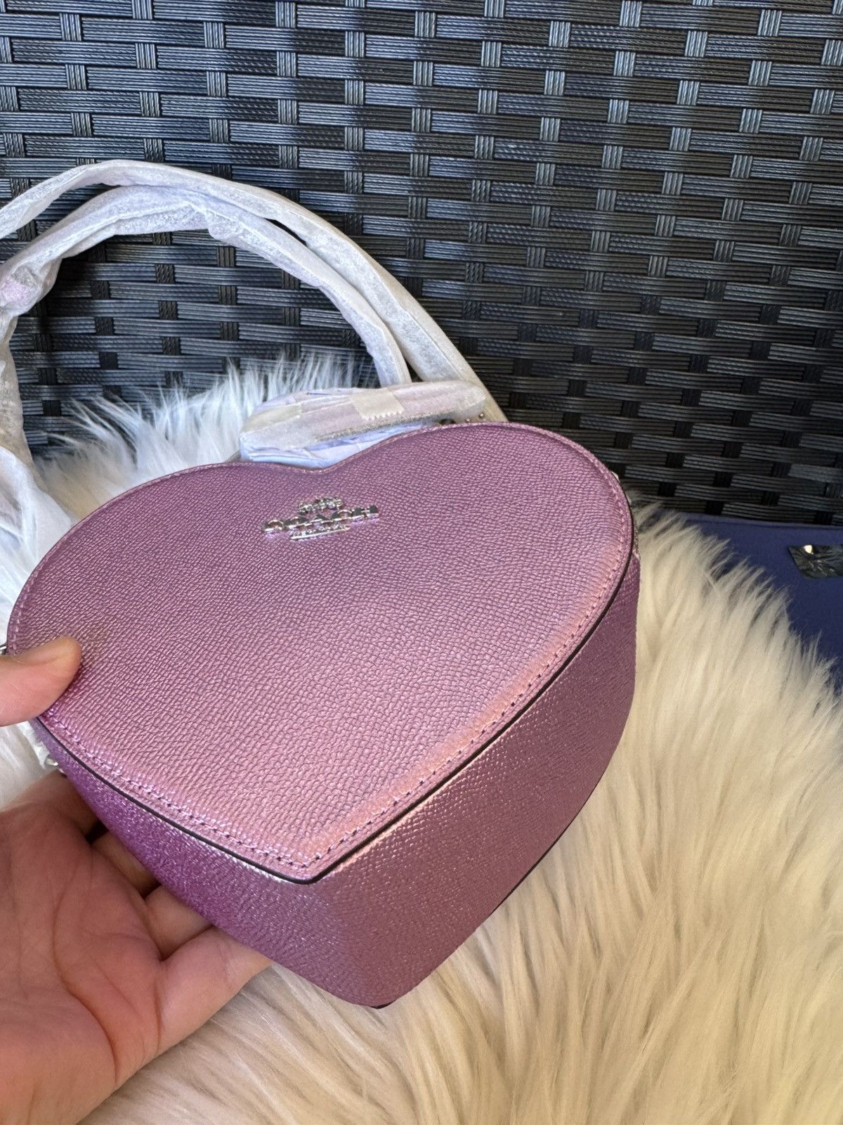 Coach Coach Heart Crossbody Bag in Metalic Crossgrain Leather Size ONE SIZE - 9 Thumbnail