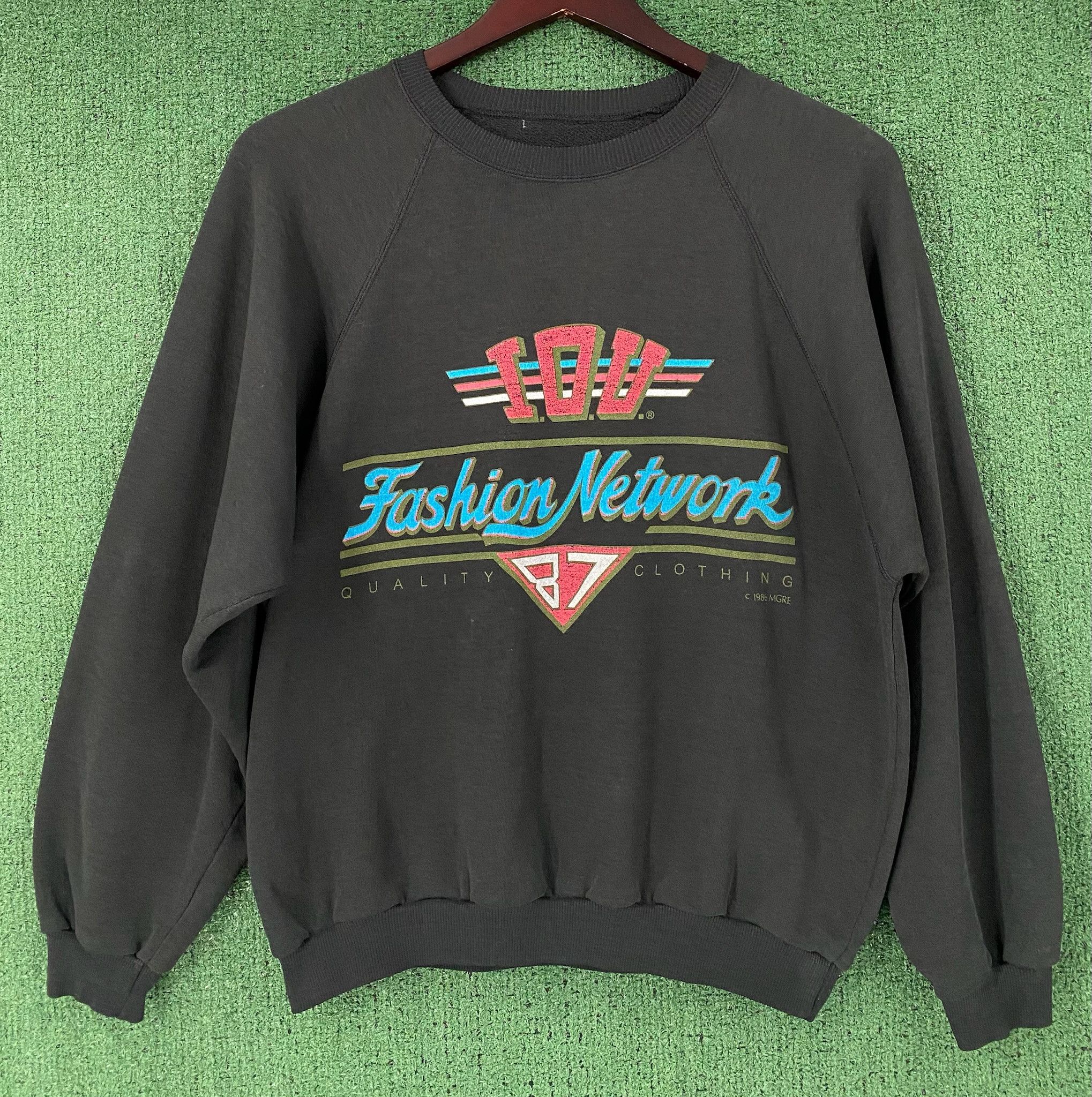 Vintage 80’s IOU Fashion Network Graphic Black Raglan Sweatshirt XL Size XL / US 12-14 / IT 48-50 - 1 Thumbnail
