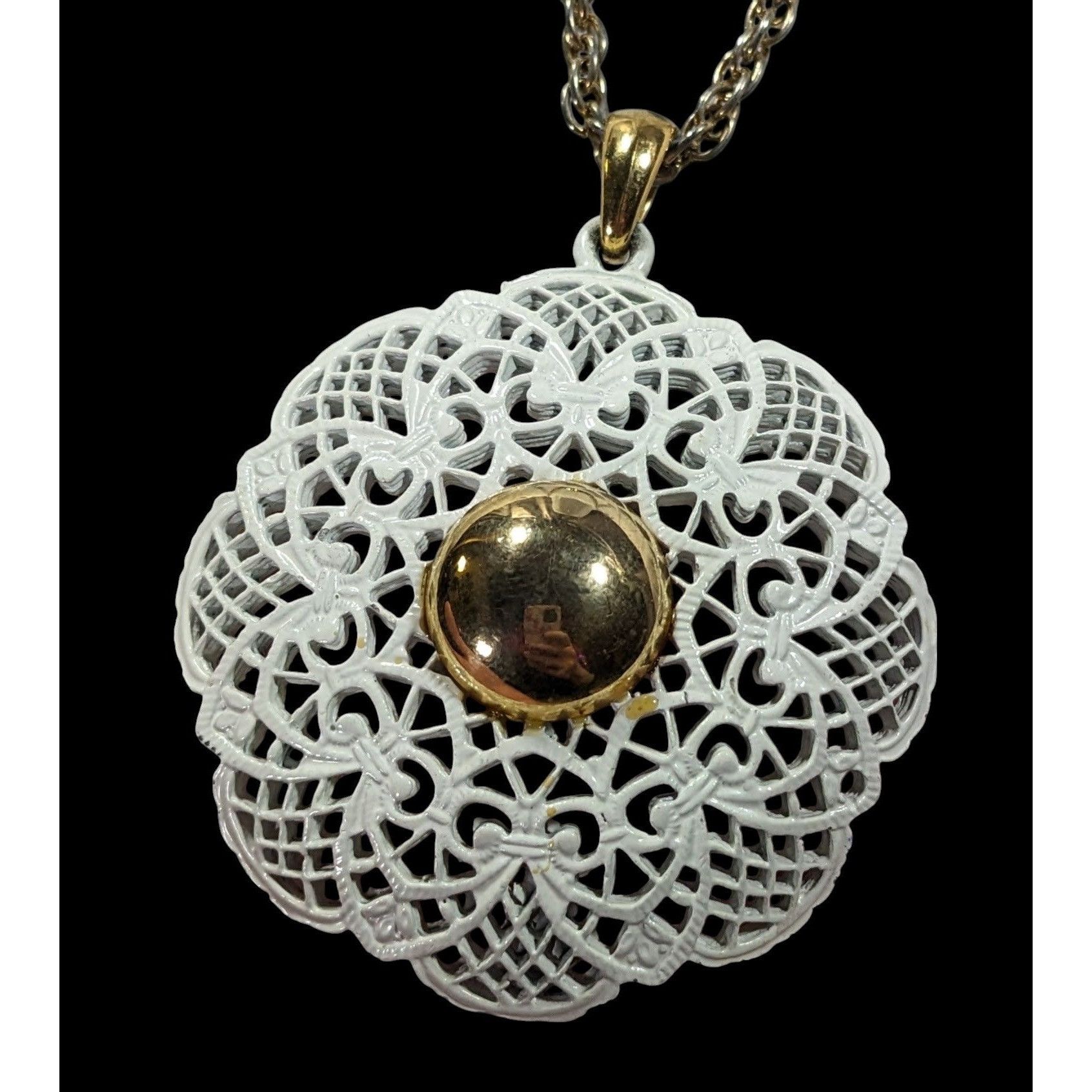 Other Vintage Victorian Style White Filigree And Gold Tone Pendant Size ONE SIZE - 3 Thumbnail