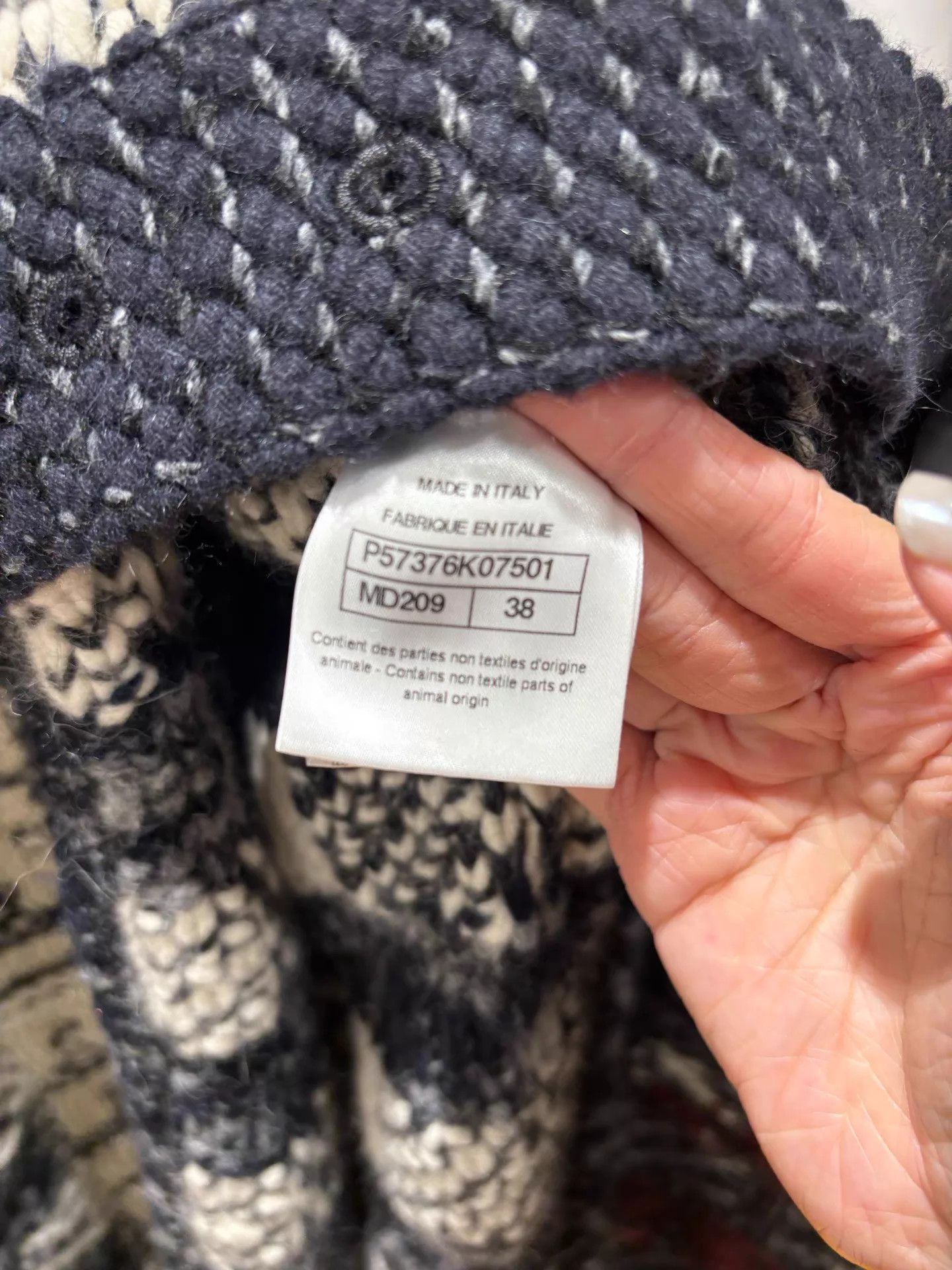 Chanel Chanel 2017 Black & Gray Knit Coat CC Belt 38 Size S / US 4 / IT 40 - 5 Thumbnail