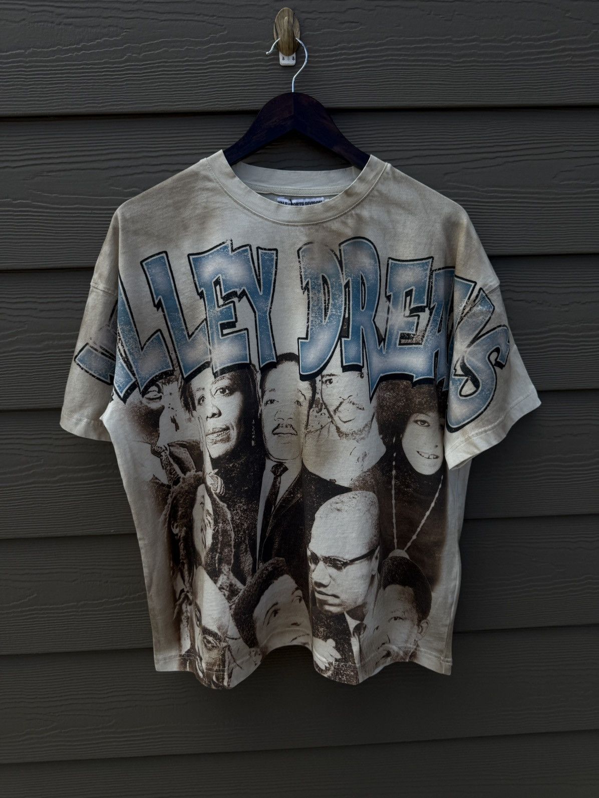 Vale Valley Rushmore Tee Size XXL Brand New Cream Blue Size US XXL / EU 58 / 5 - 1 Thumbnail
