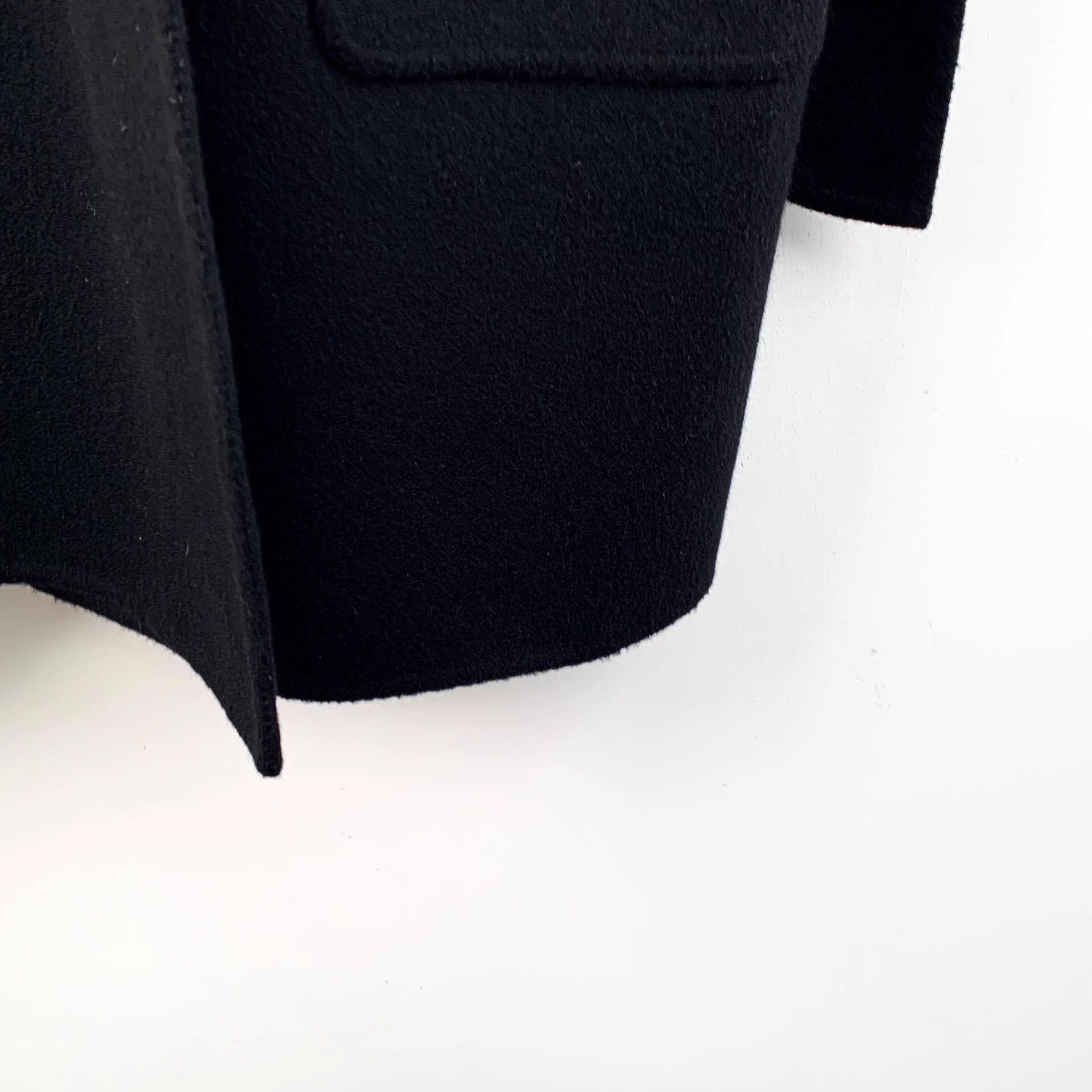Hermes Hermes Black Cashmere Fringe Sleeveless Belted Coat 34 XXS Size XXS / US 00 / IT 34 - 4 Thumbnail