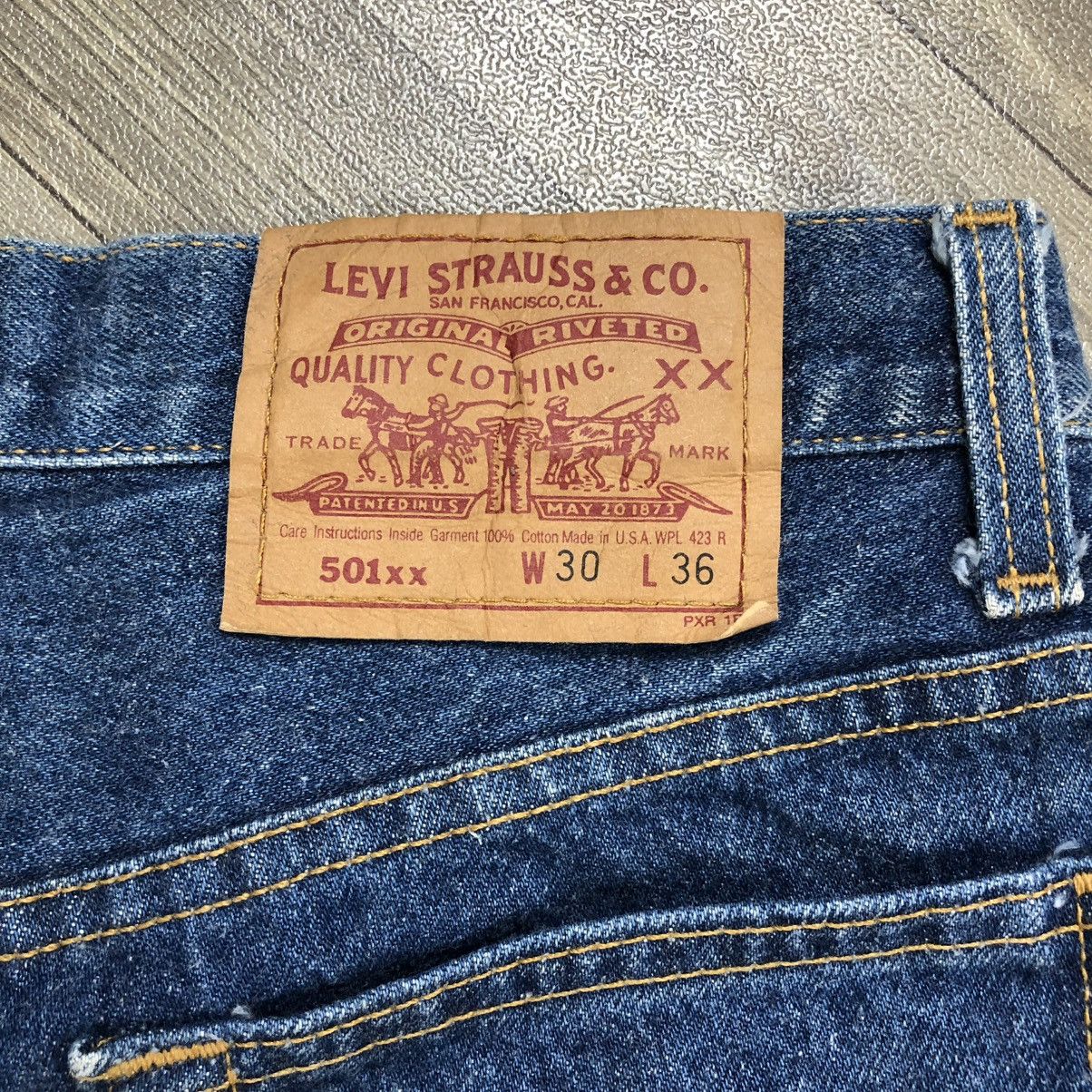 Levi's × Levi's Vintage Clothing × Vintage 🇺🇸 1990s Levis Strauss 501xx 30x36 Faded Blue Jeans Size US 29 - 7 Thumbnail