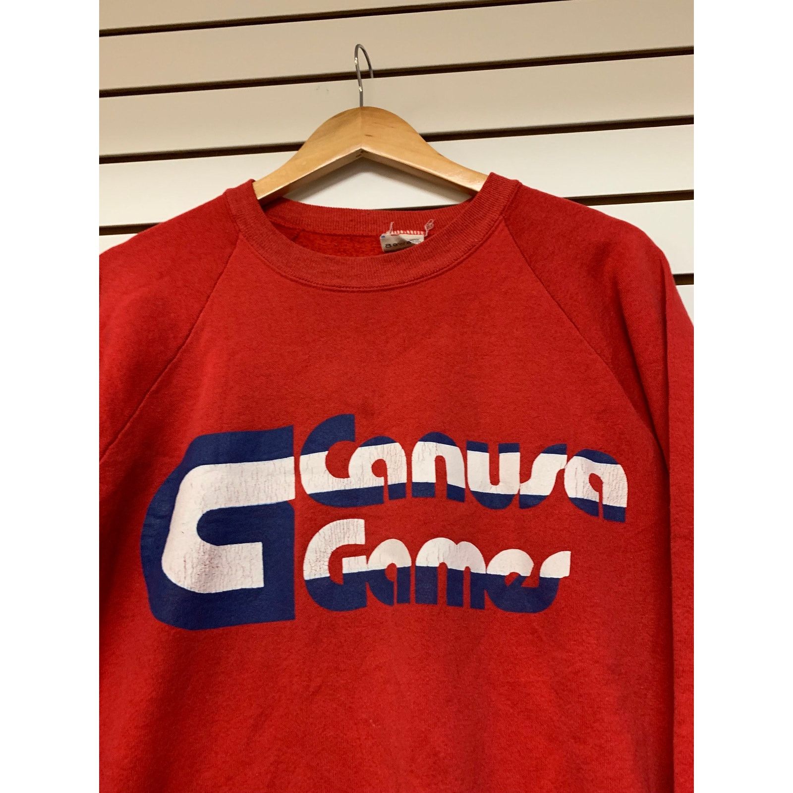 Fruit Of The Loom Vintage canusa games crewneck Sweatshirt size XL 1990s 80s Size US XL / EU 56 / 4 - 3 Thumbnail