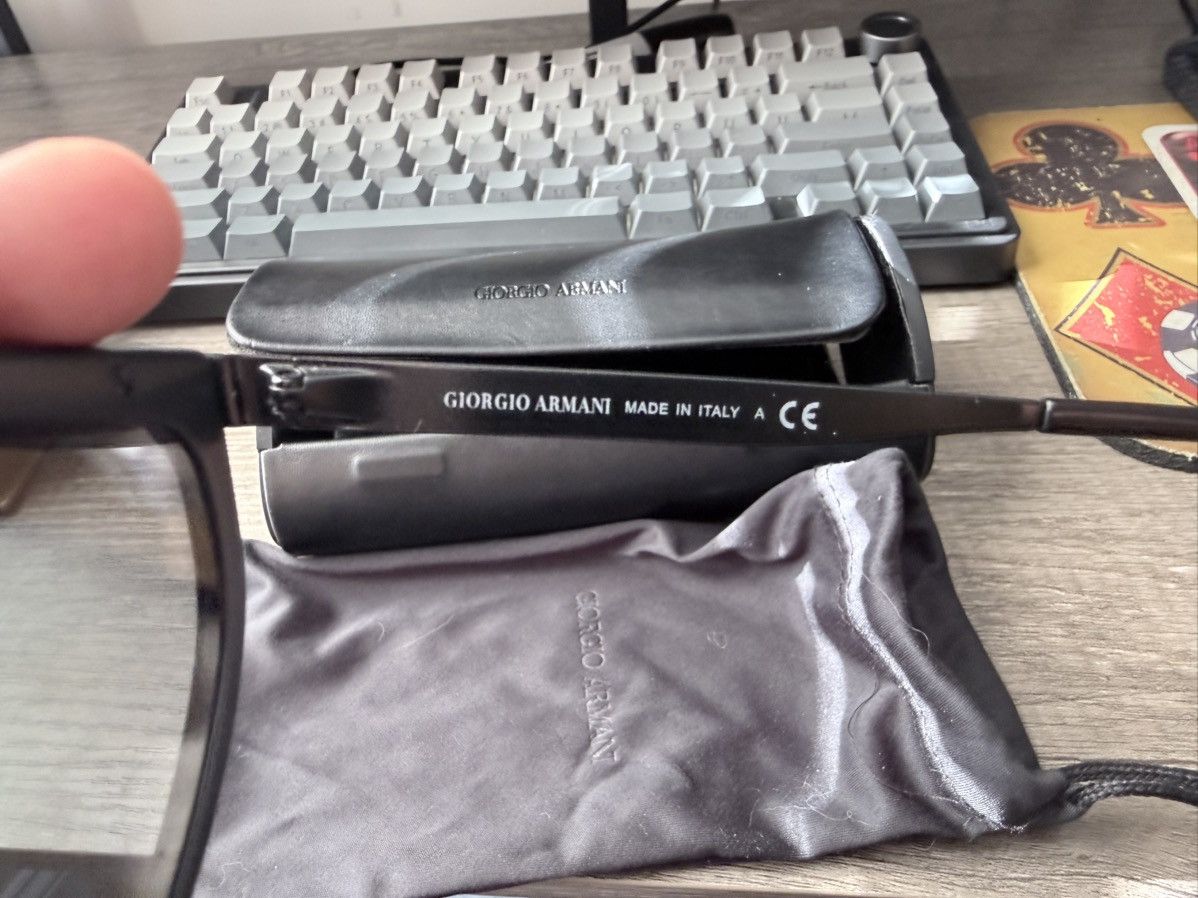 Giorgio Armani Used giorgio armani sunglasses Size ONE SIZE - 5 Thumbnail