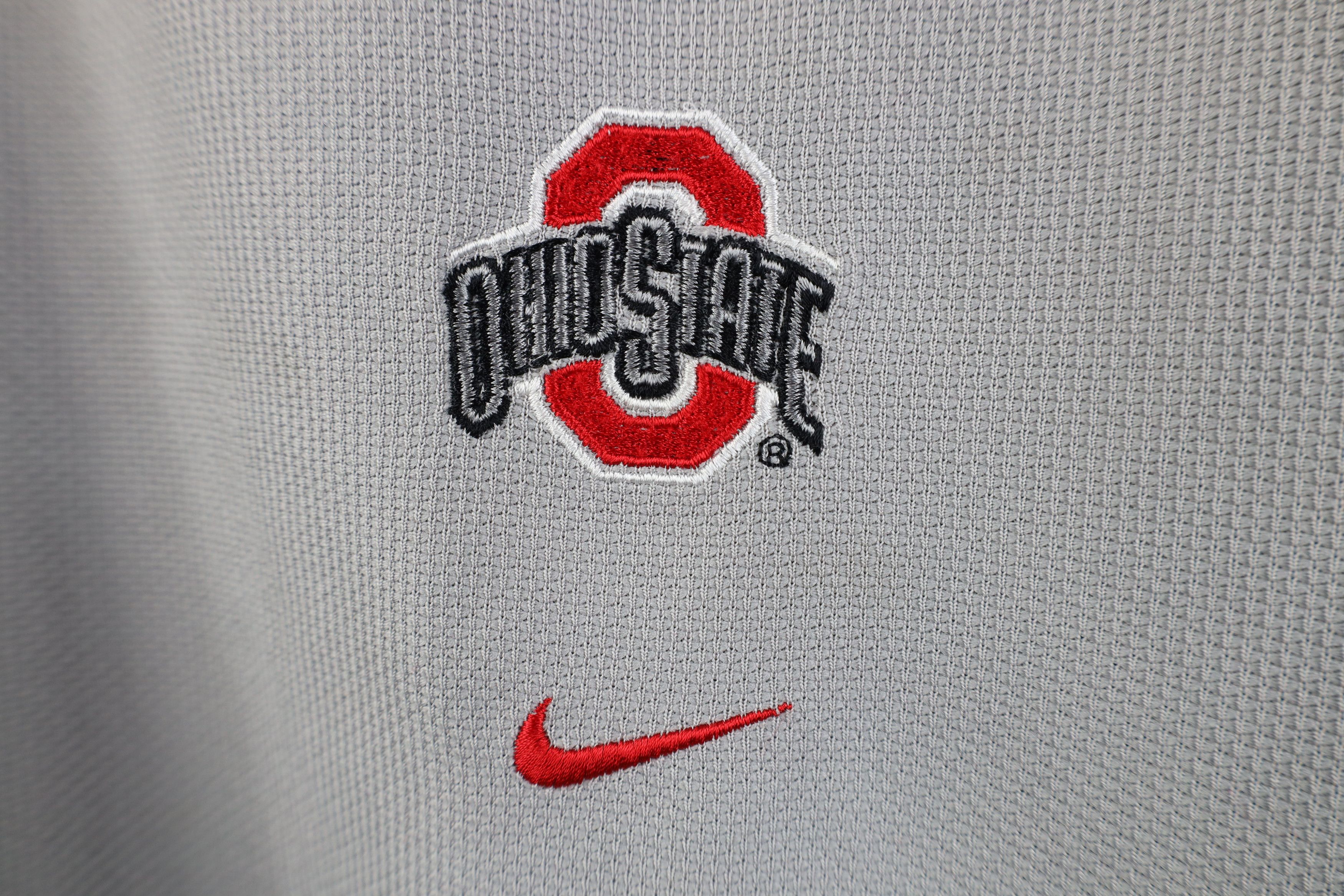 Nike Vintage Nike Swoosh Ohio State University Thermal T-Shirt Size US XXL / EU 58 / 5 - 4 Thumbnail