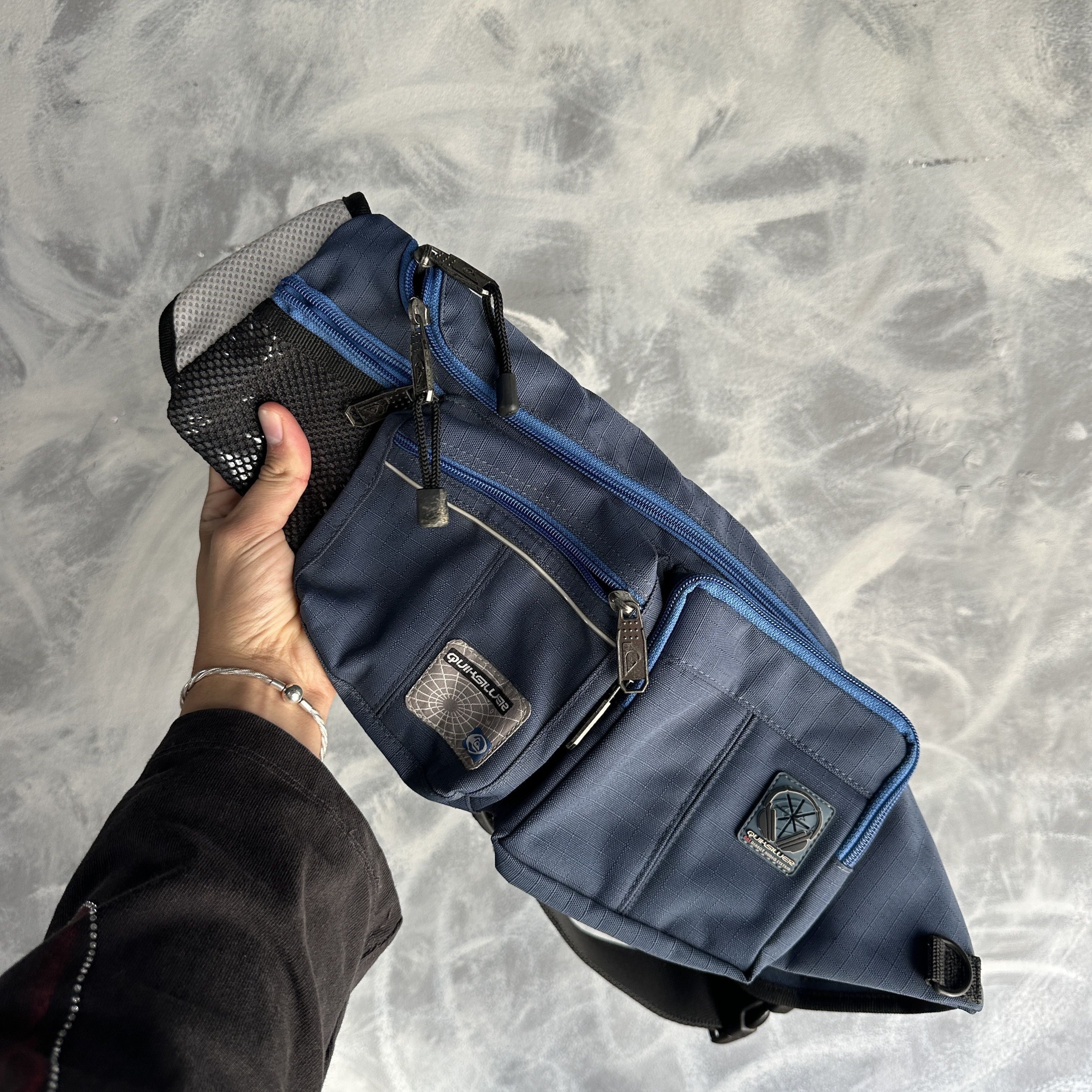 Quiksilver Vtg Quiksilver Waist Pack Fanny Pack Waist Bag Blue Rare Size ONE SIZE - 1 Thumbnail