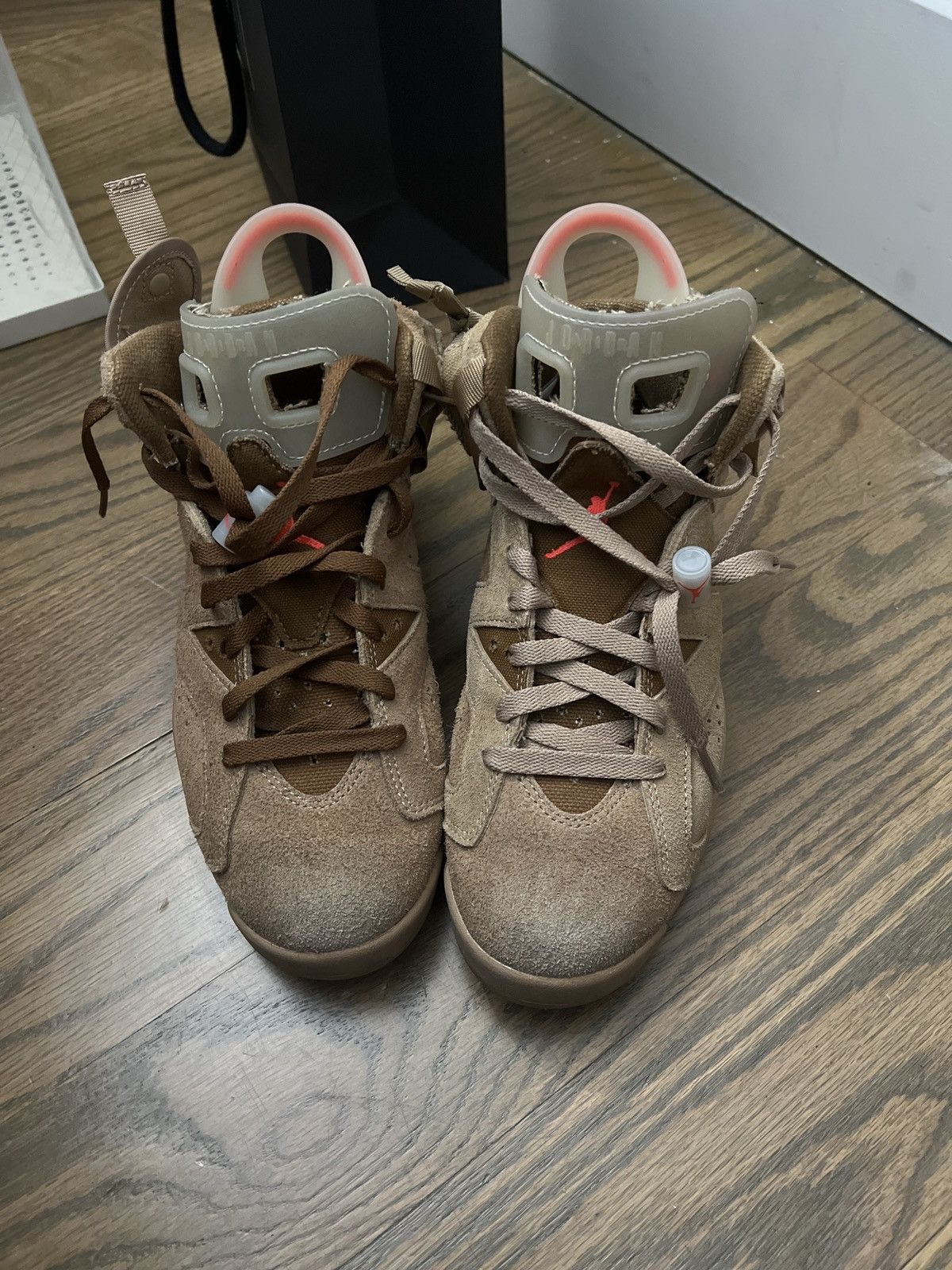 Travis Scott Travis Scott British khaki 6’s Size US 6.5 / EU 39-40 - 1 Thumbnail