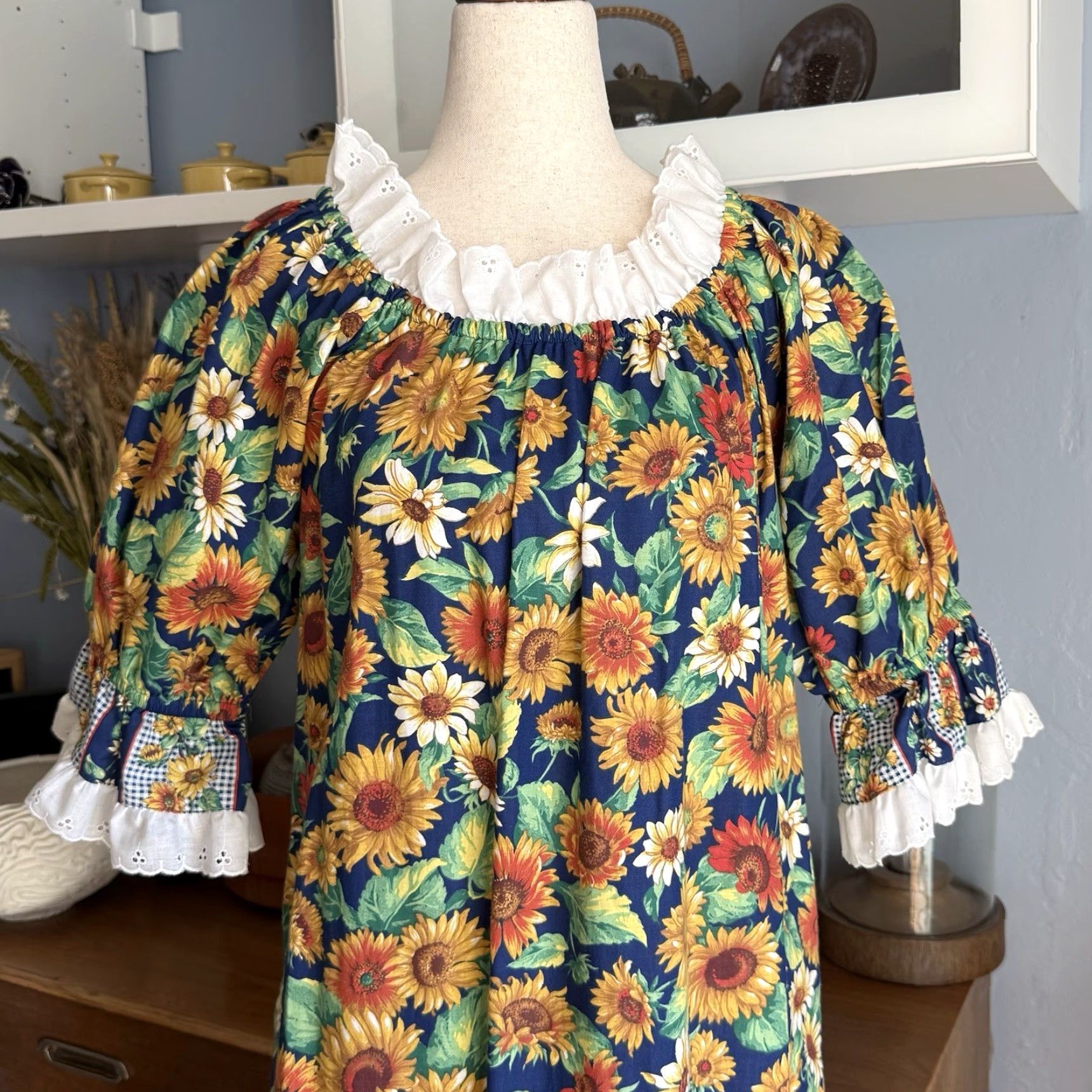 Vintage VINTAGE Lauren Michele Off Shoulder MuuMuu Dress Sunflower Eyelet Ruffle Maxi Bohemian 1980s PM Petite Womens Size M / US 6-8 / IT 42-44 - 3 Thumbnail