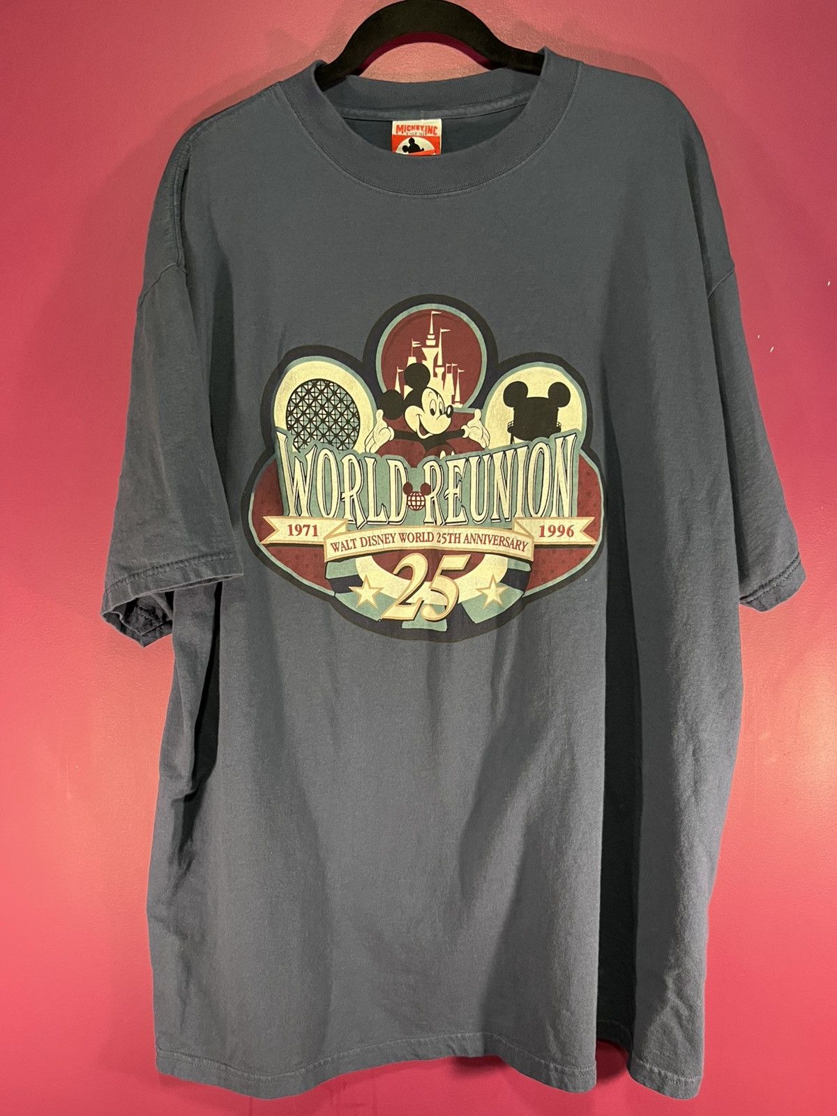 Disney × Vintage Disney 25th Anniversary tee Size US XL / EU 56 / 4 - 1 Thumbnail