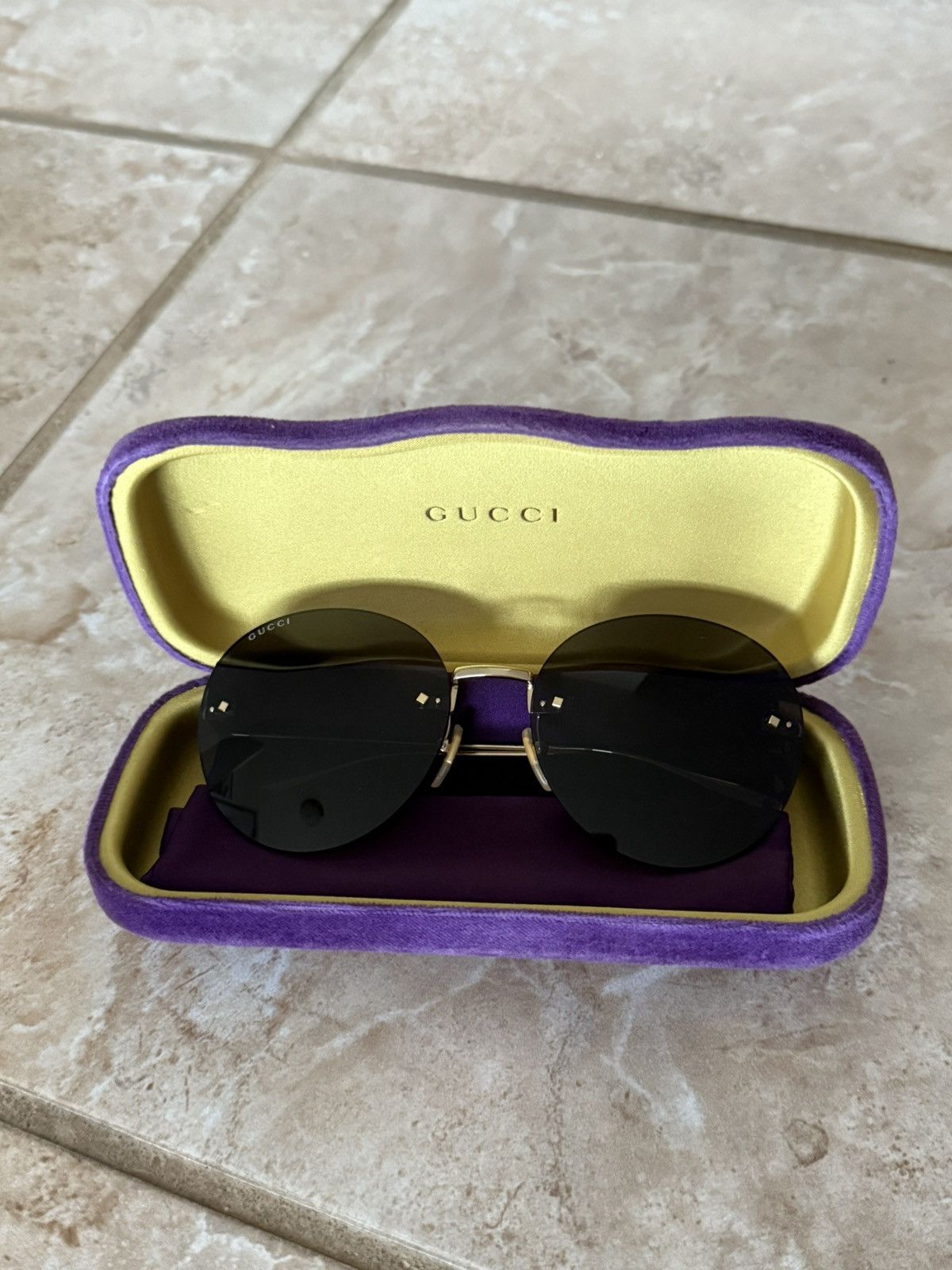 Gucci Gucci Black Round Sunglasses Size ONE SIZE - 1 Thumbnail