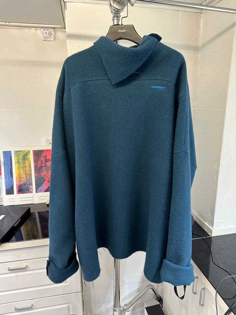 Raf Simons 21 AW Wool Pullover Triangular Collar Coat 2502