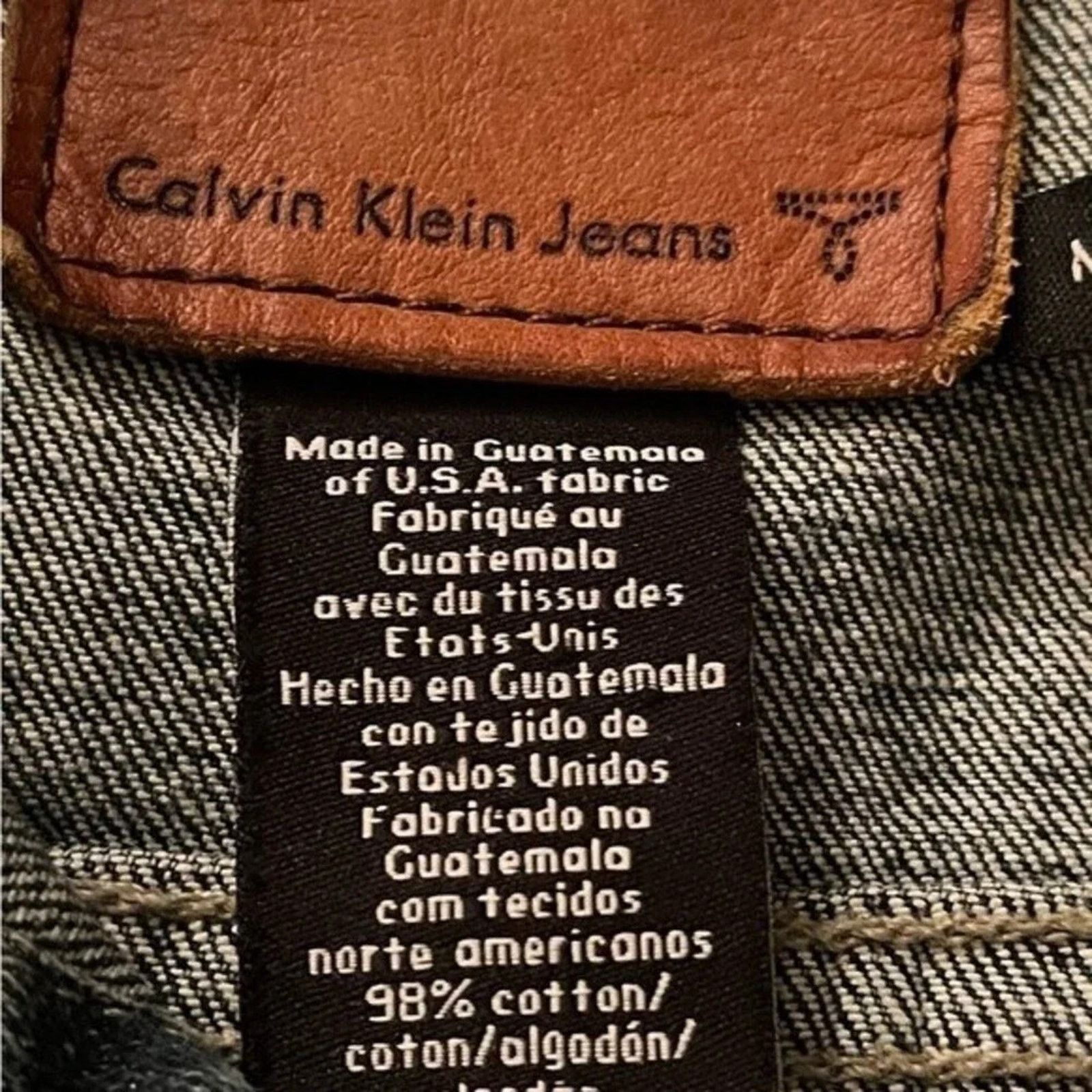 Calvin Klein Calvin Klein y2k denim jacket, sz Med. A rare denim jacket. Size M / US 6-8 / IT 42-44 - 9 Thumbnail