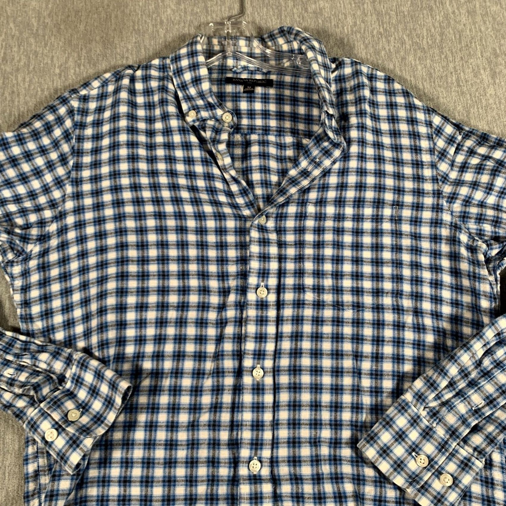 Banana Republic VINTAGE? No. Banana Republic Shirt Mens Medium Blue Check Linen Long Sleeve Button Down Size US M / EU 48-50 / 2 - 5 Thumbnail